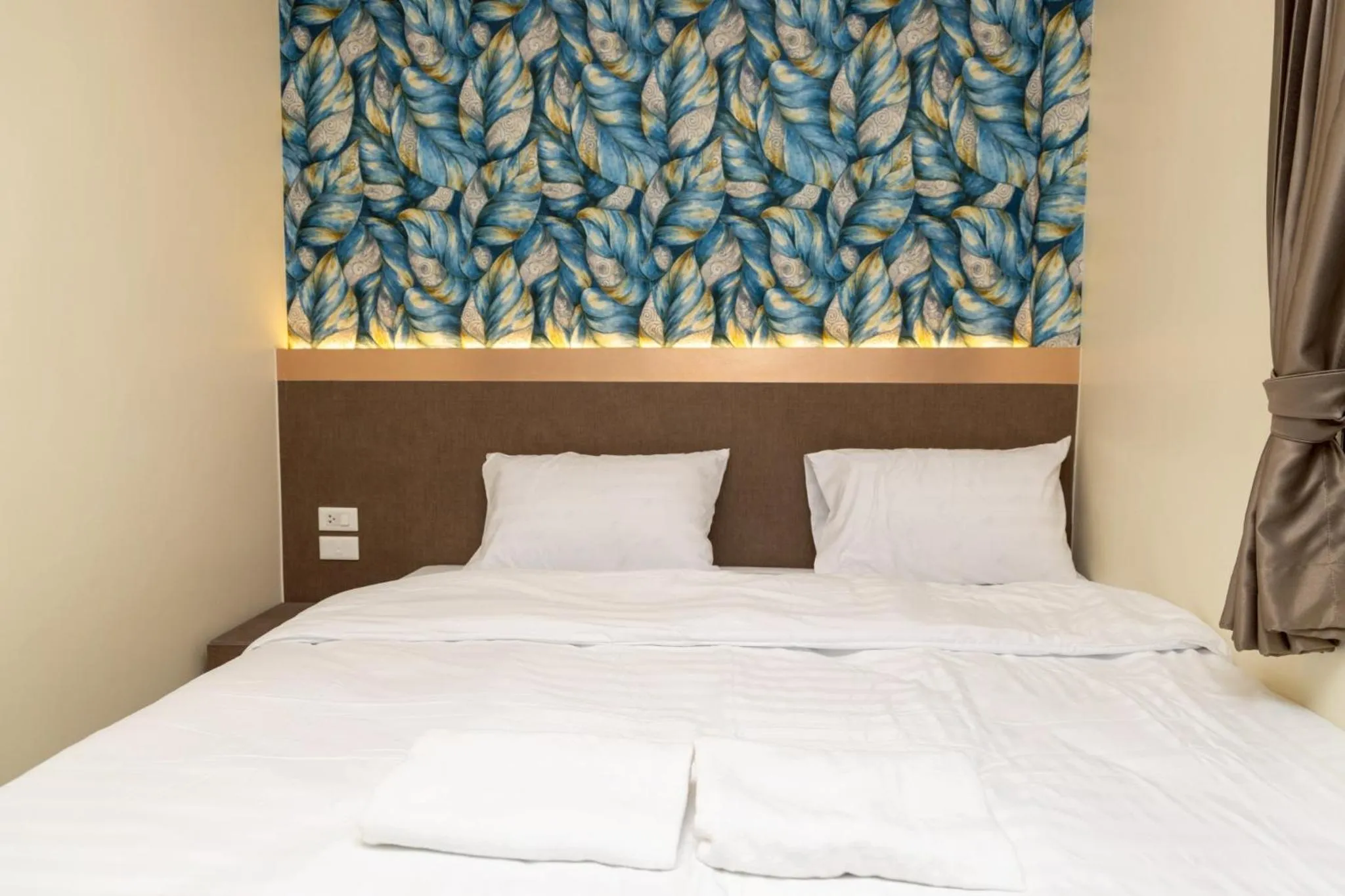 Bed in Sea Inn Pattaya