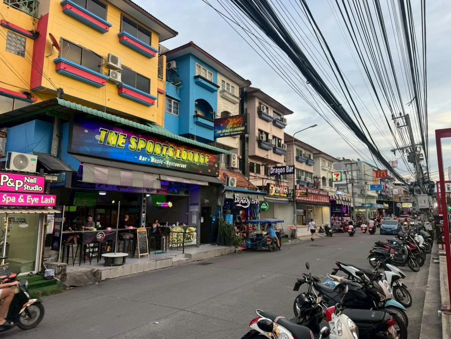 Neighbourhood in Sea Inn Pattaya