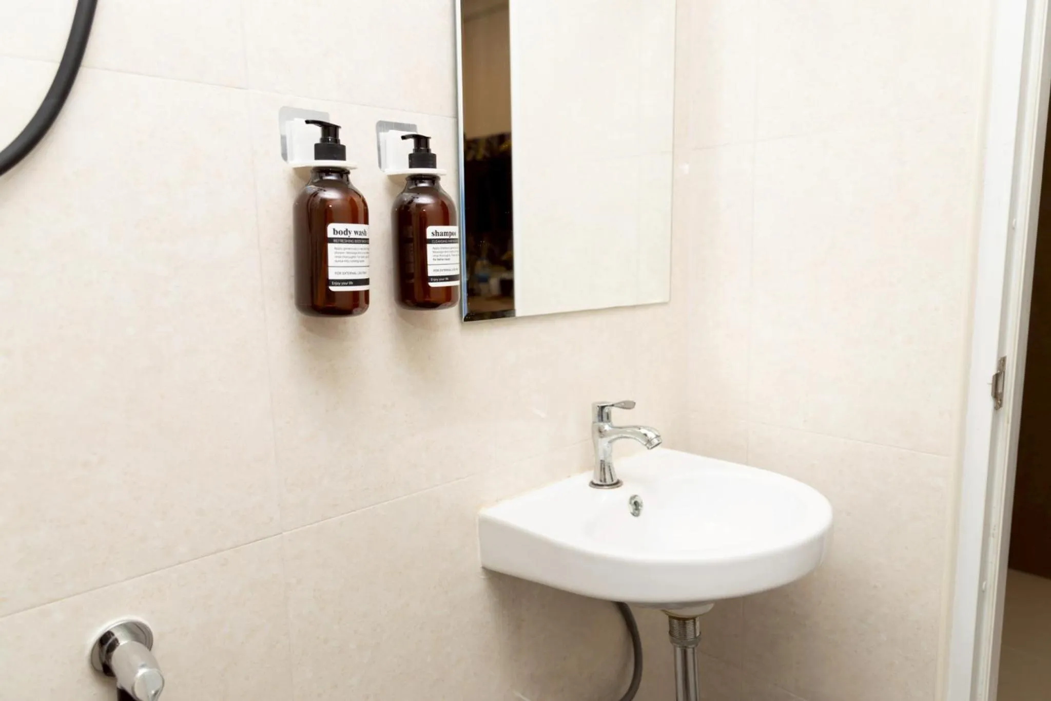 Bathroom in Sea Inn Pattaya