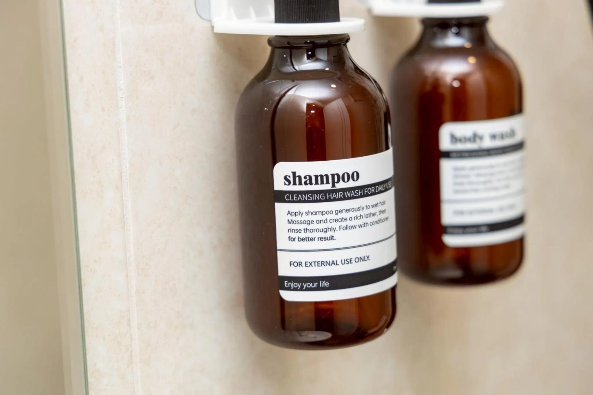 Shower in Sea Inn Pattaya