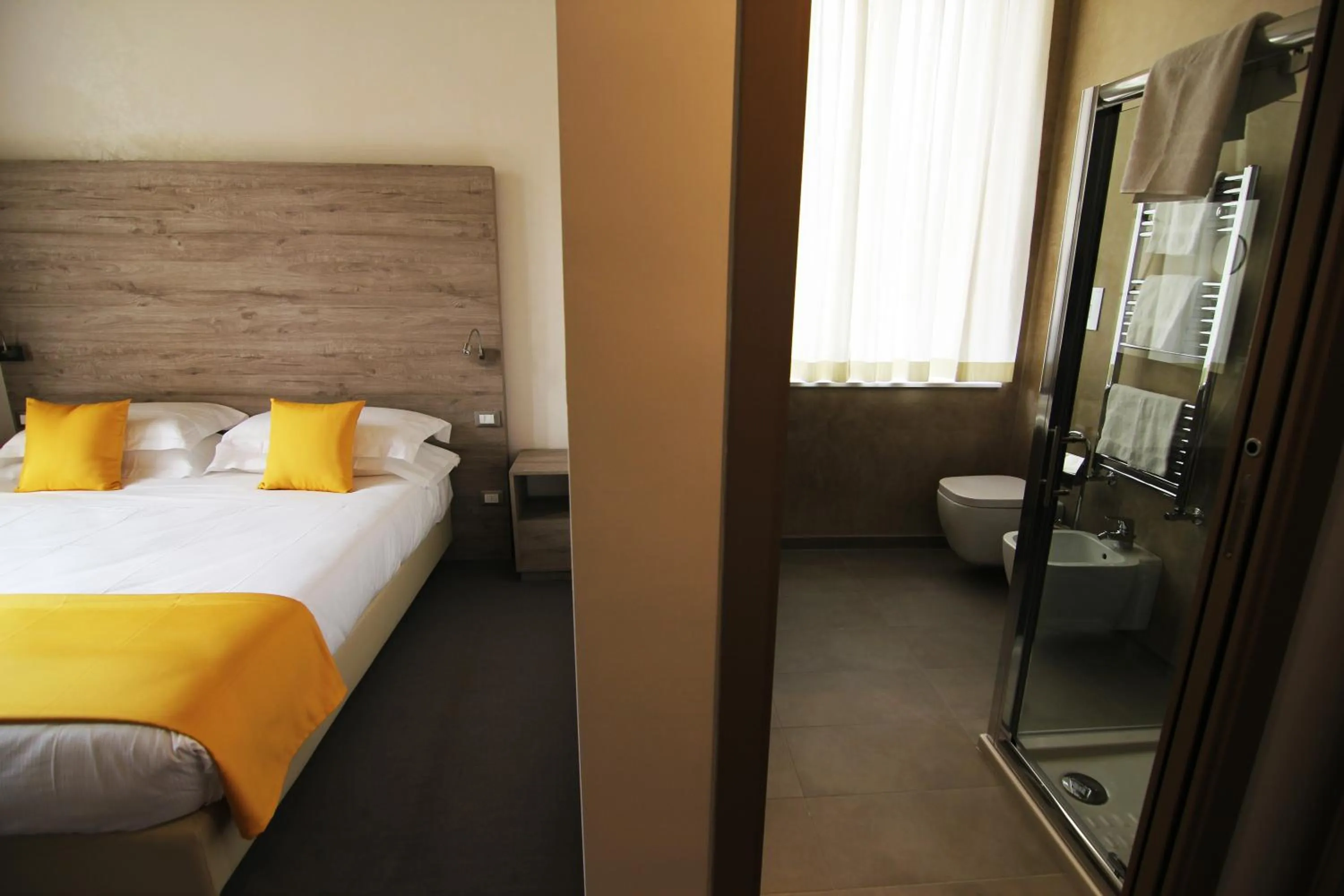 Photo of the whole room, Bed in Sole Hotel Verona