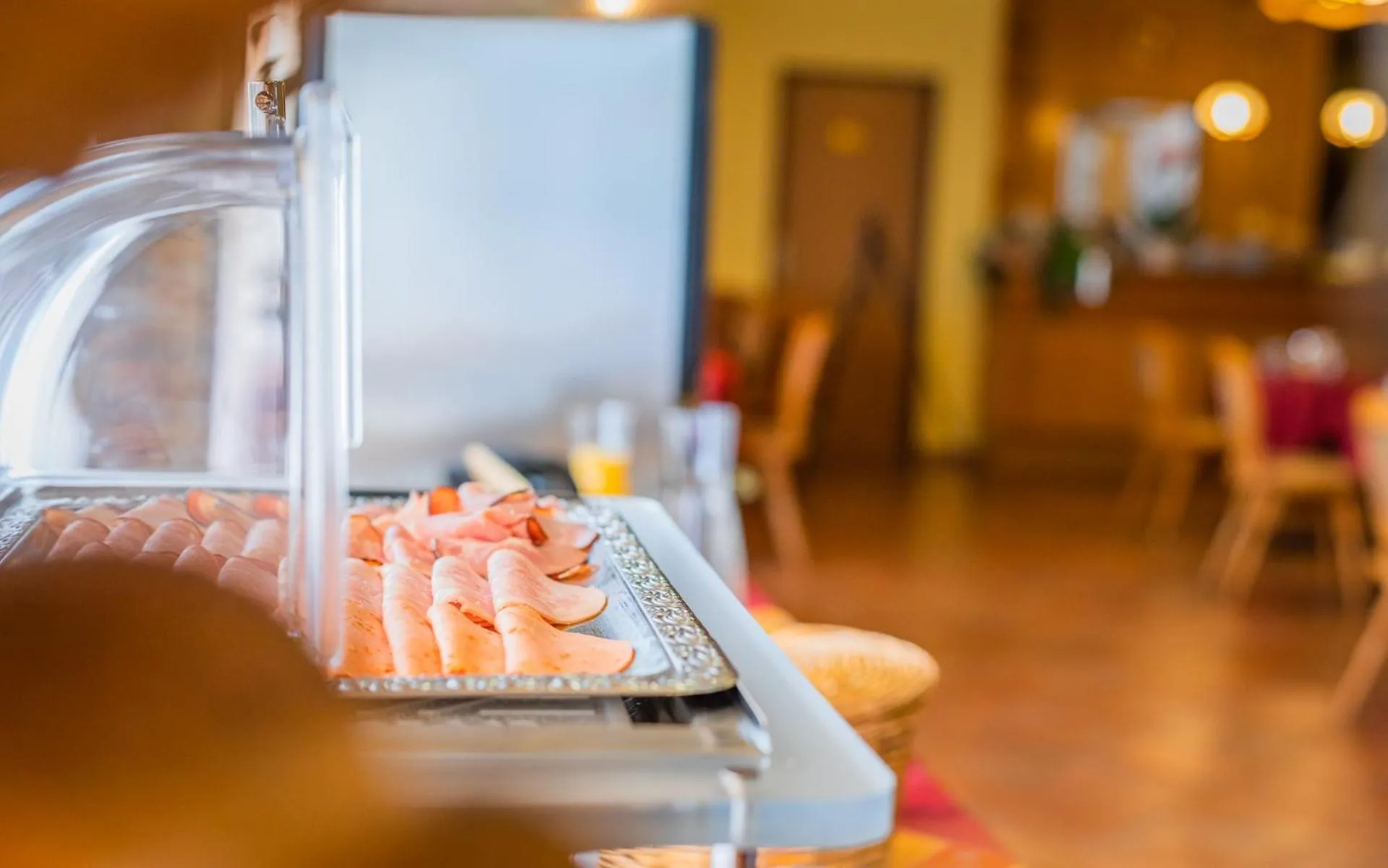 Breakfast in Hotel garni Steinfeld