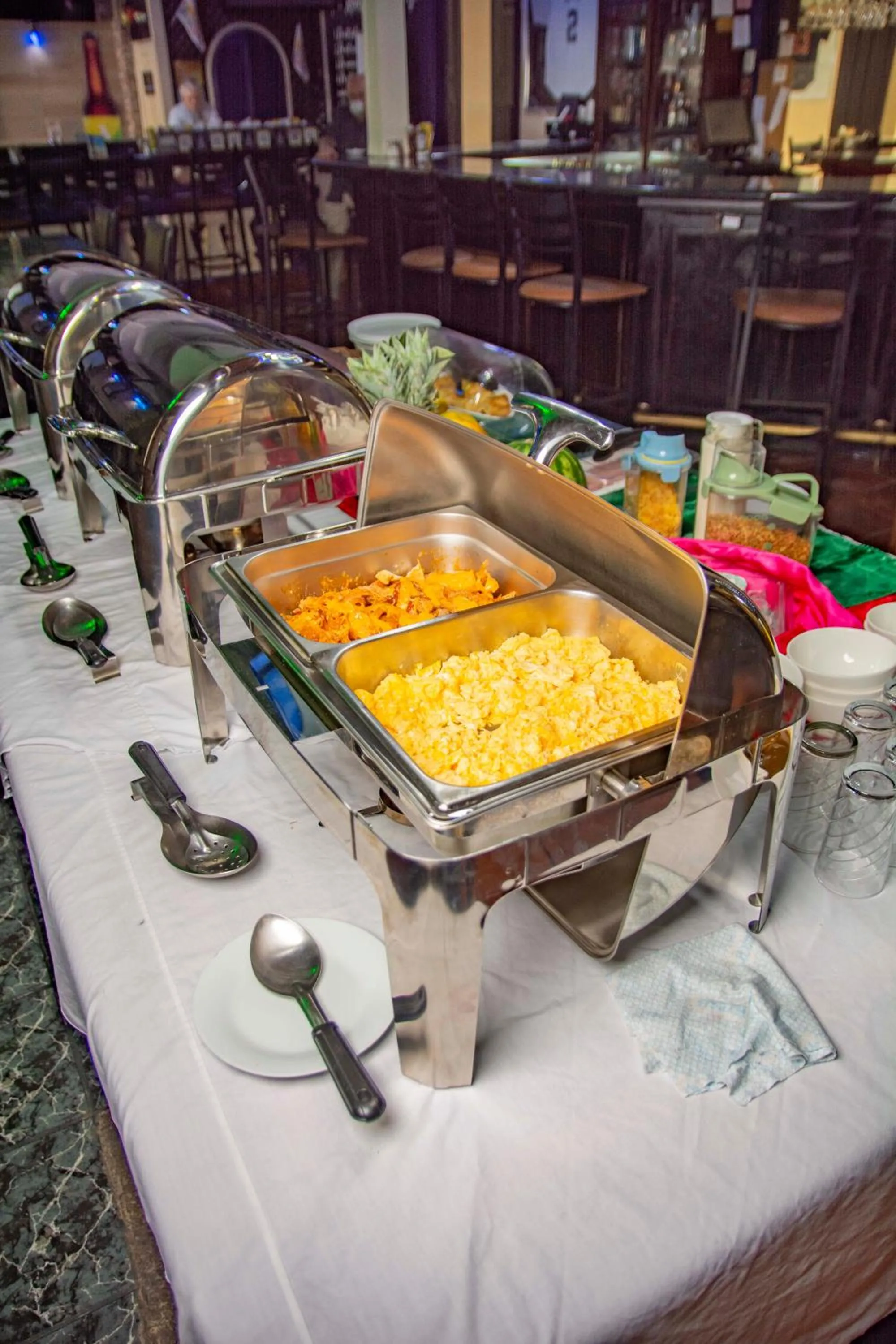 Buffet breakfast in Sportsmens Lodge - Gentlemen's Club