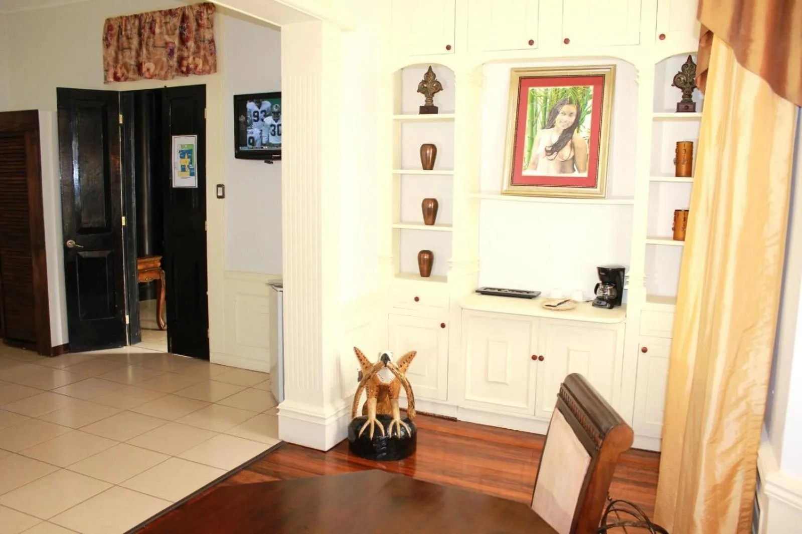 Dining area in Sportsmens Lodge - Gentlemen's Club