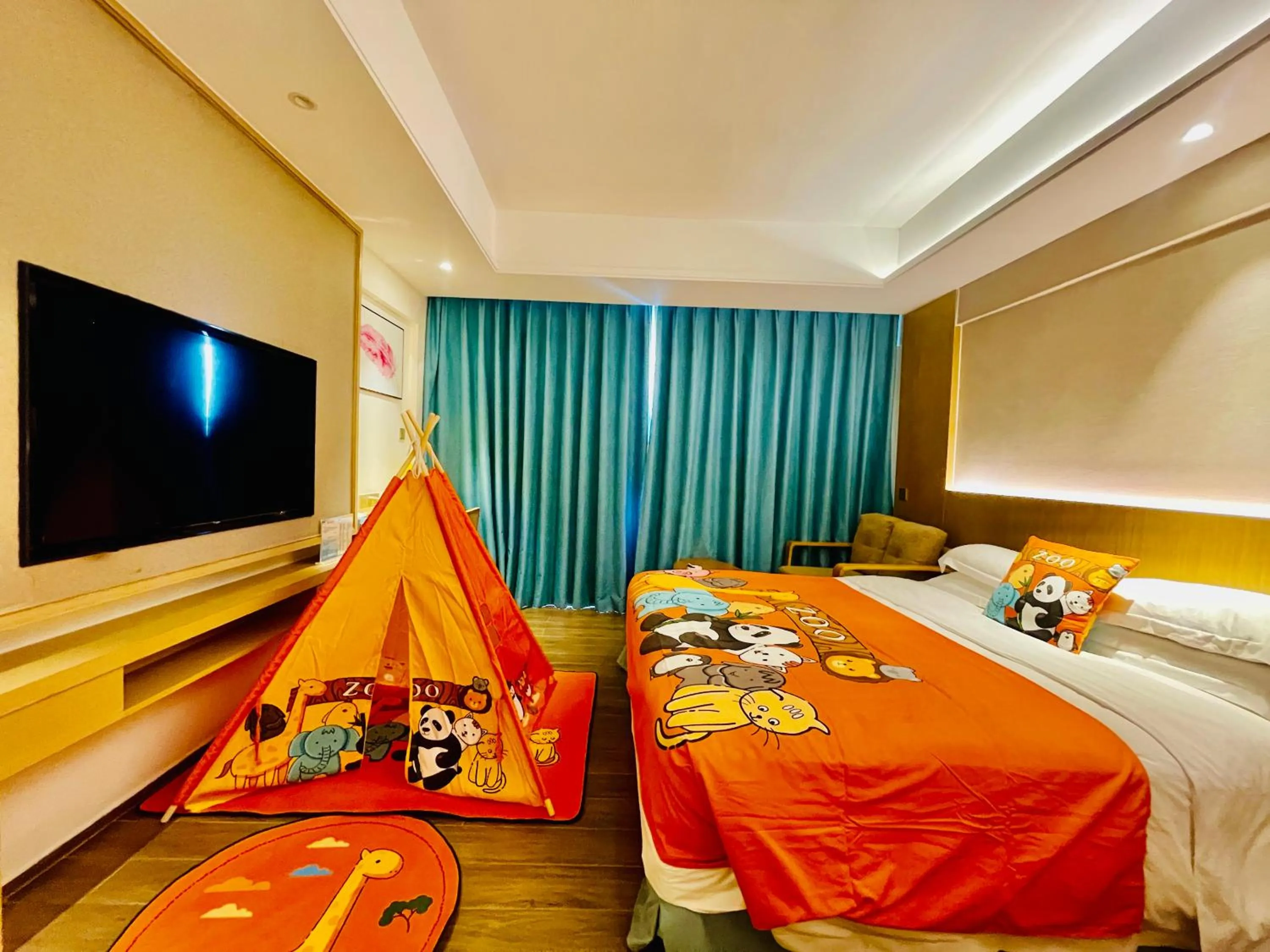 Bed in Sanya South China Hotel