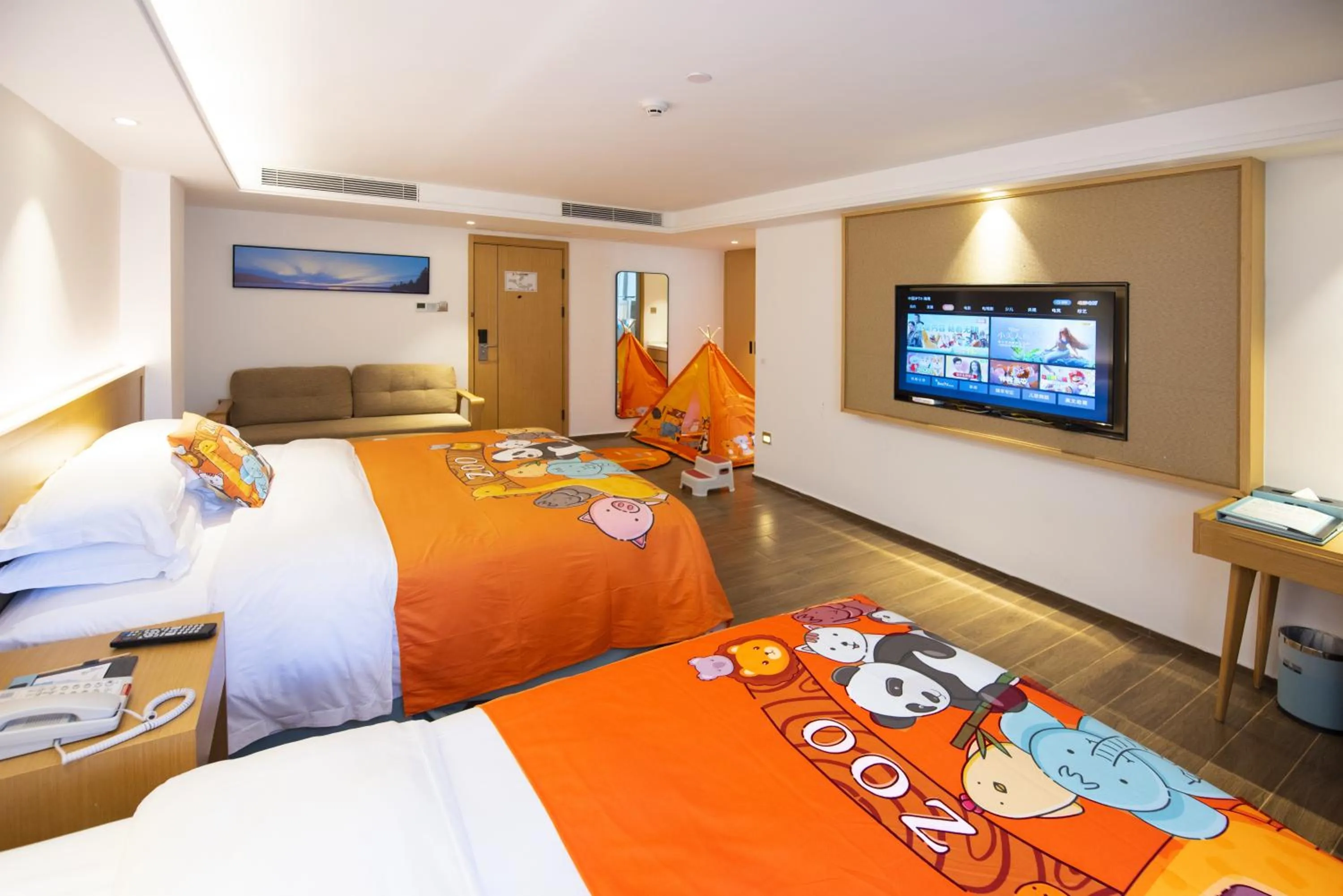 TV and multimedia, Bed in Sanya South China Hotel