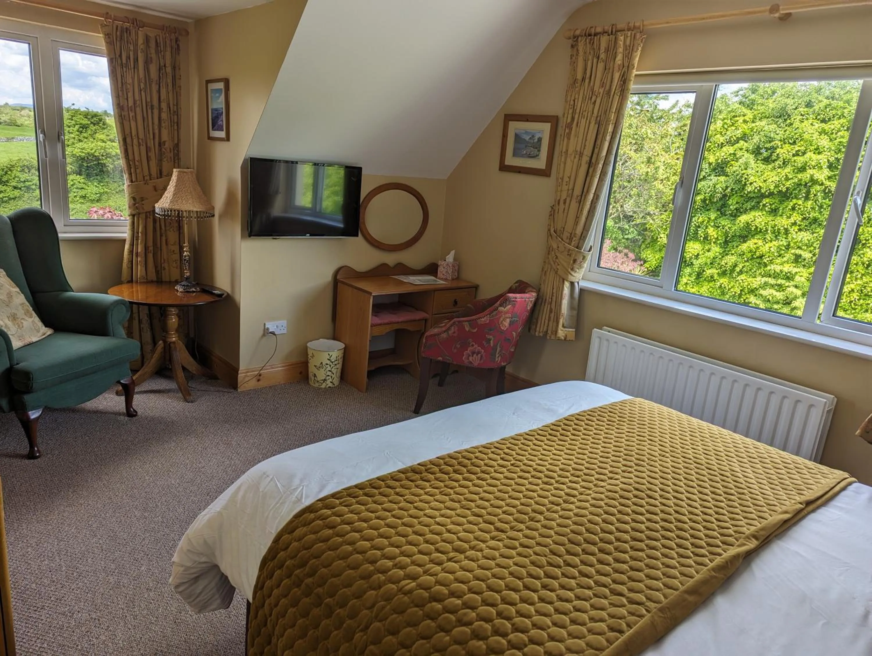 Bed in Nymphsfield House