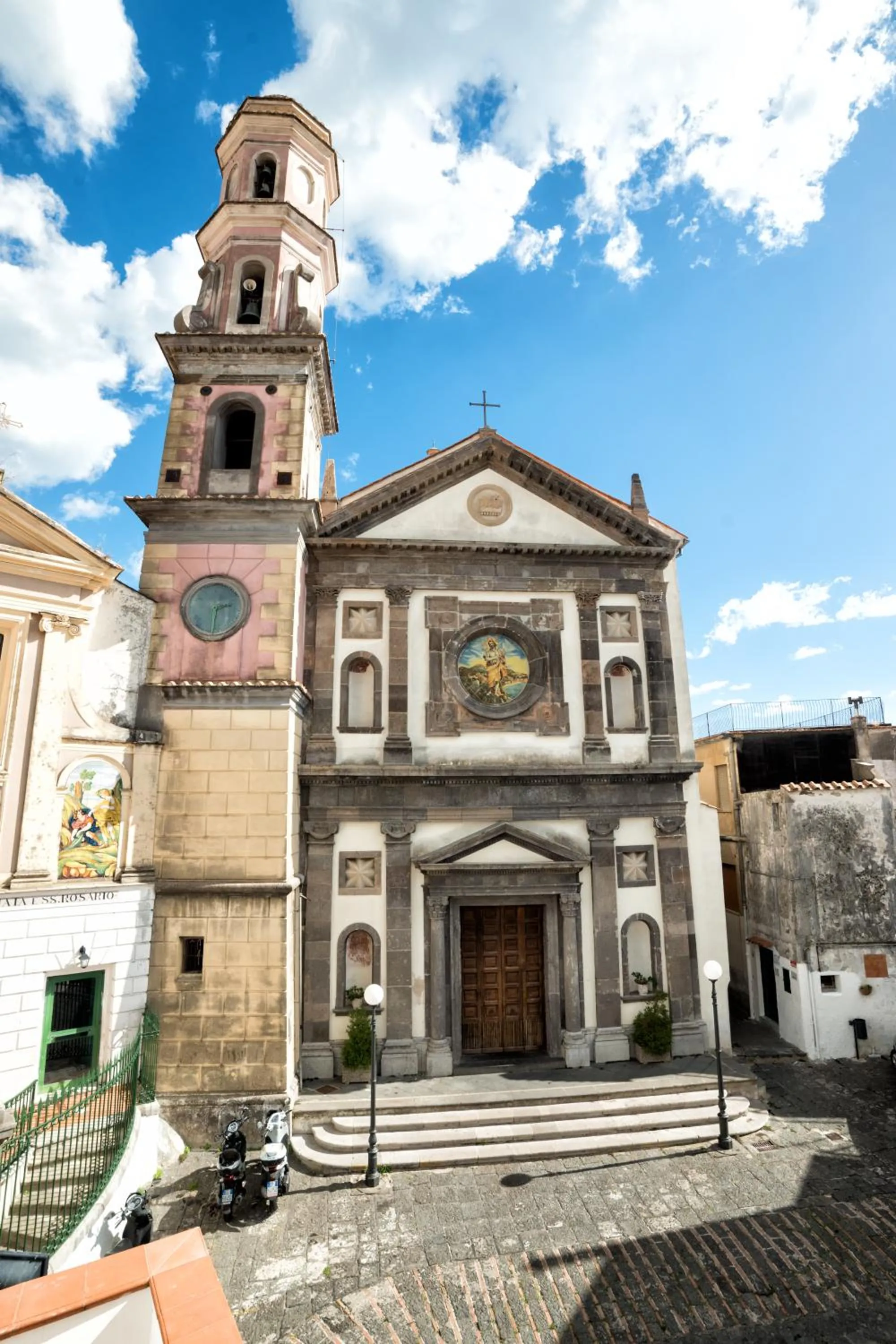 Landmark view in B&B La Chiave