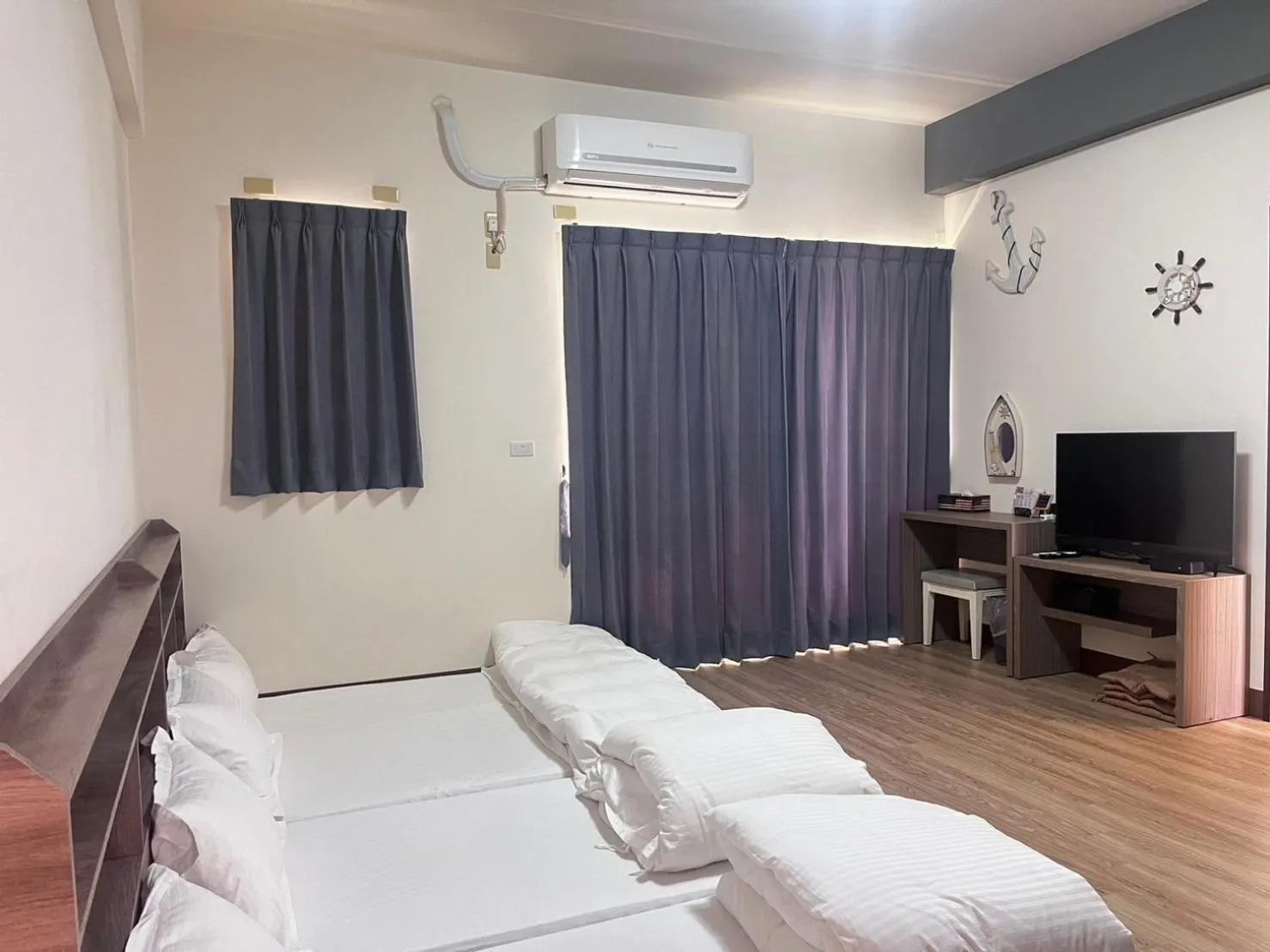 Bed in Happy Life B&B