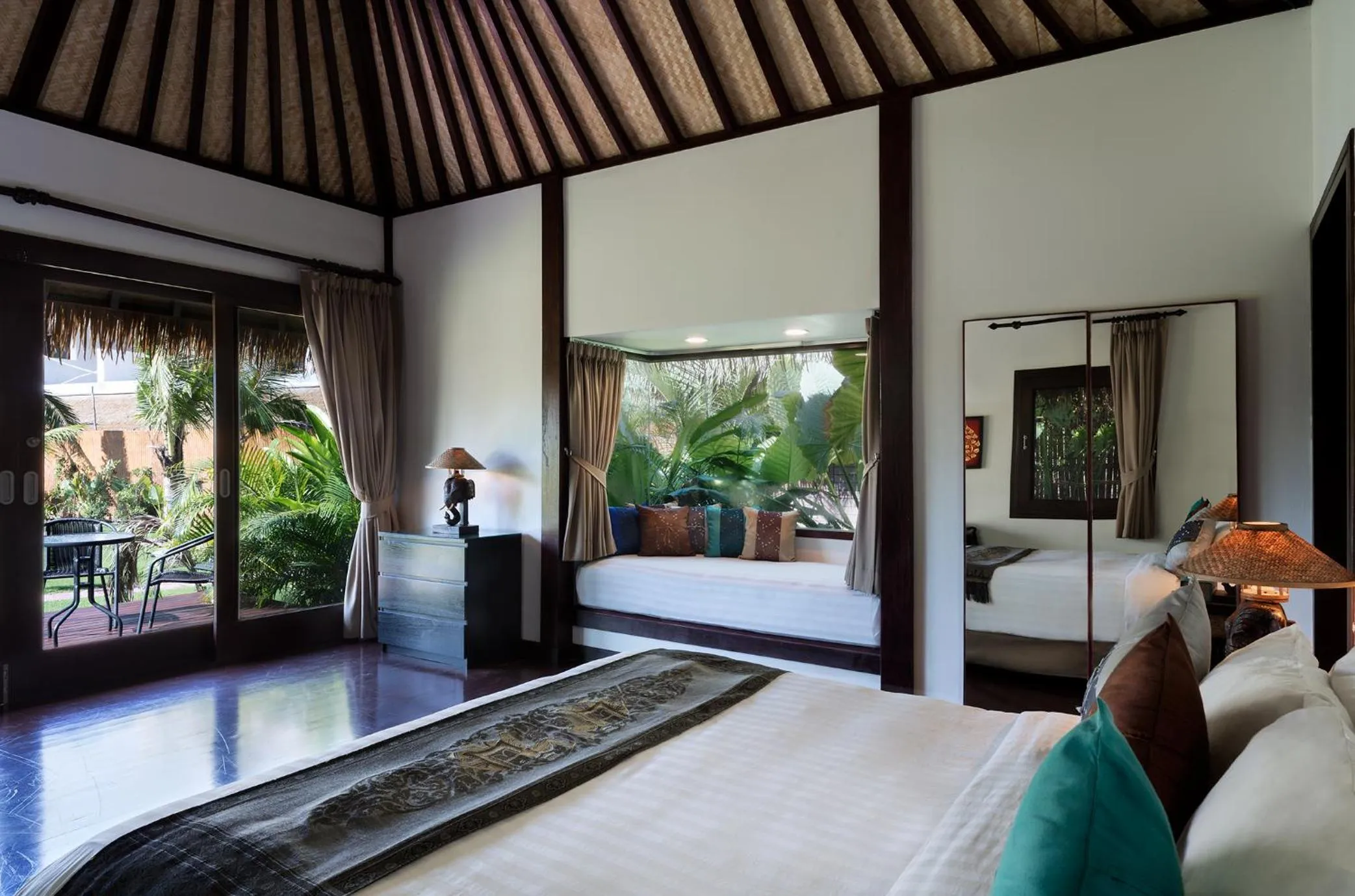 Bed in Mali Resort Sunrise Beach