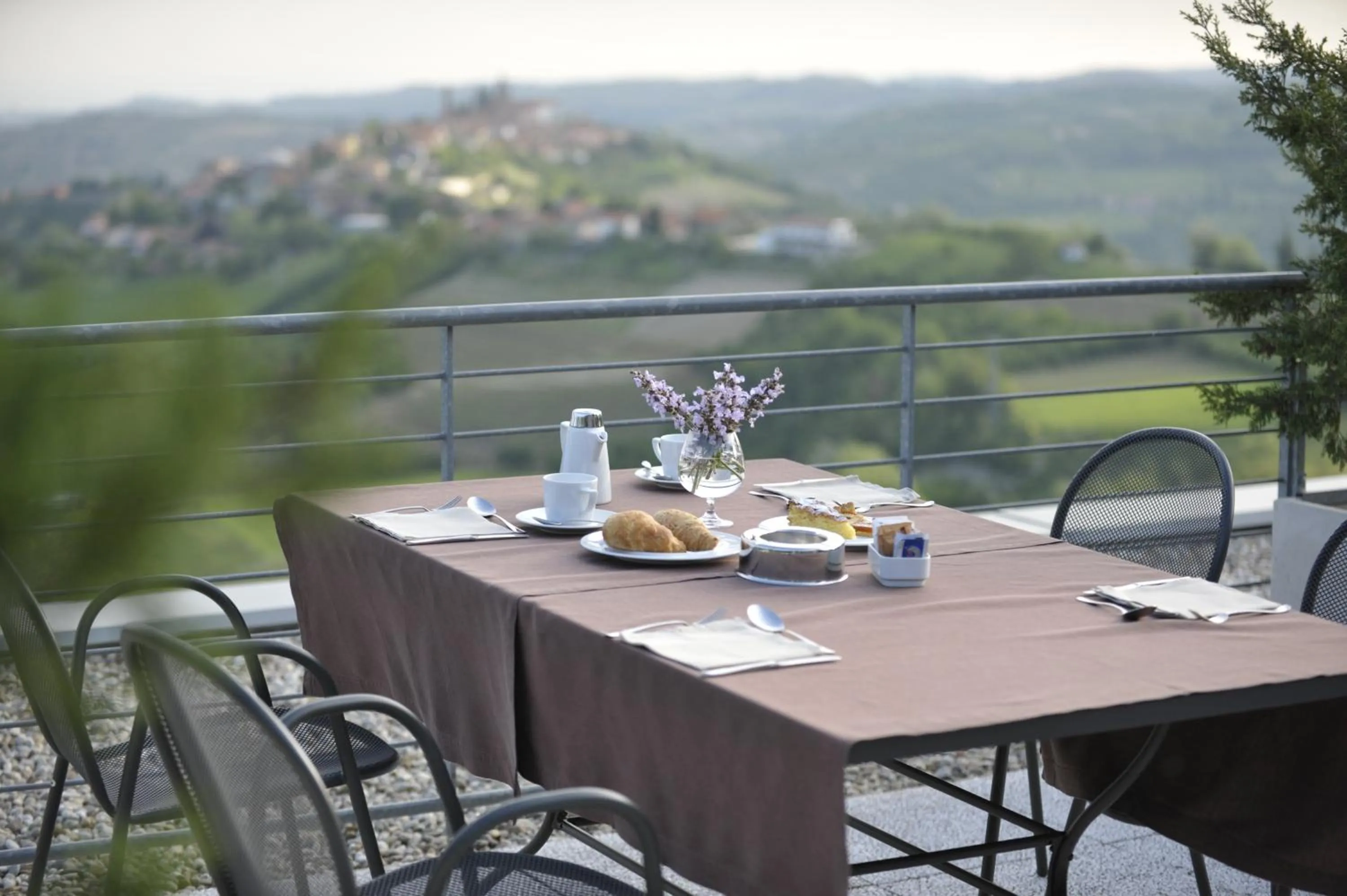 Restaurant/places to eat in Ca' Del Lupo