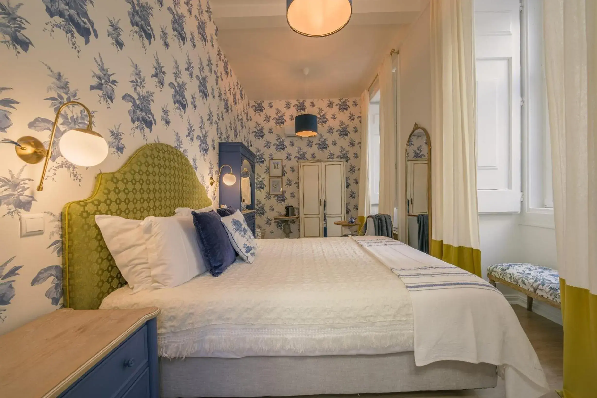 Deluxe Junior Suite in Sapateiros 44 Deluxe Junior Suite in Sapateiros 44