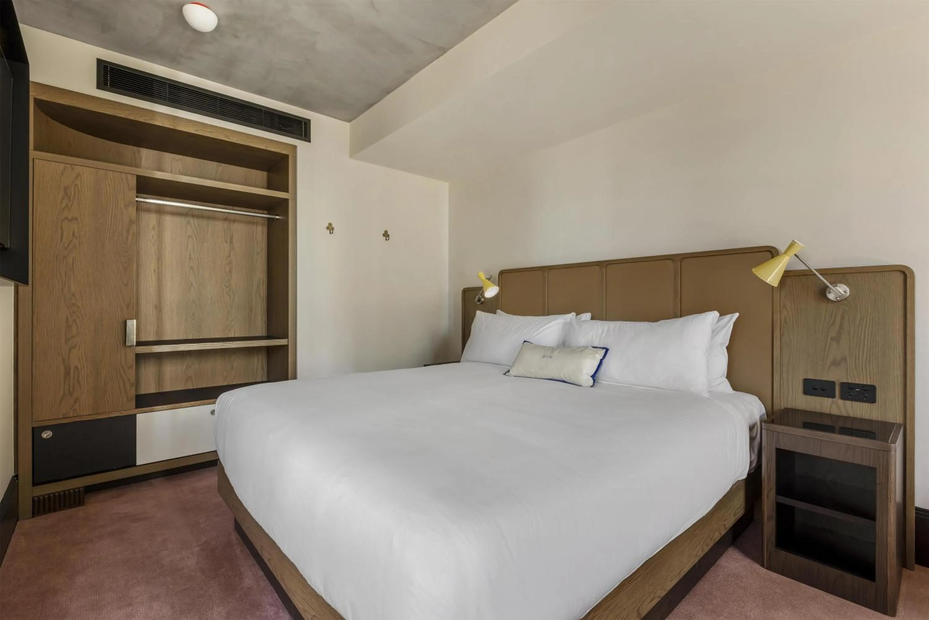 Bedroom, Bed in Hannah St Hotel Melbourne