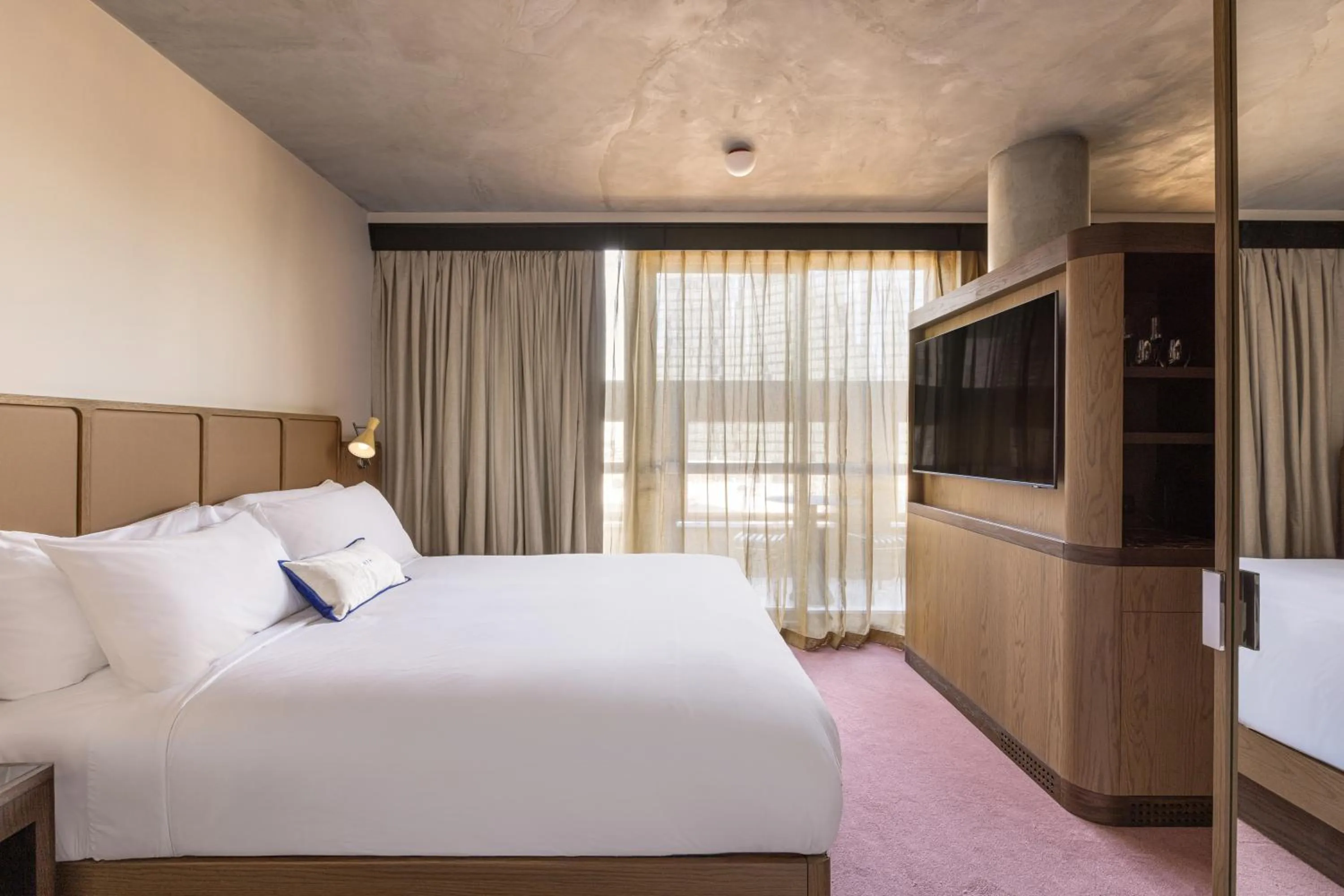 Bed in Hannah St Hotel Melbourne