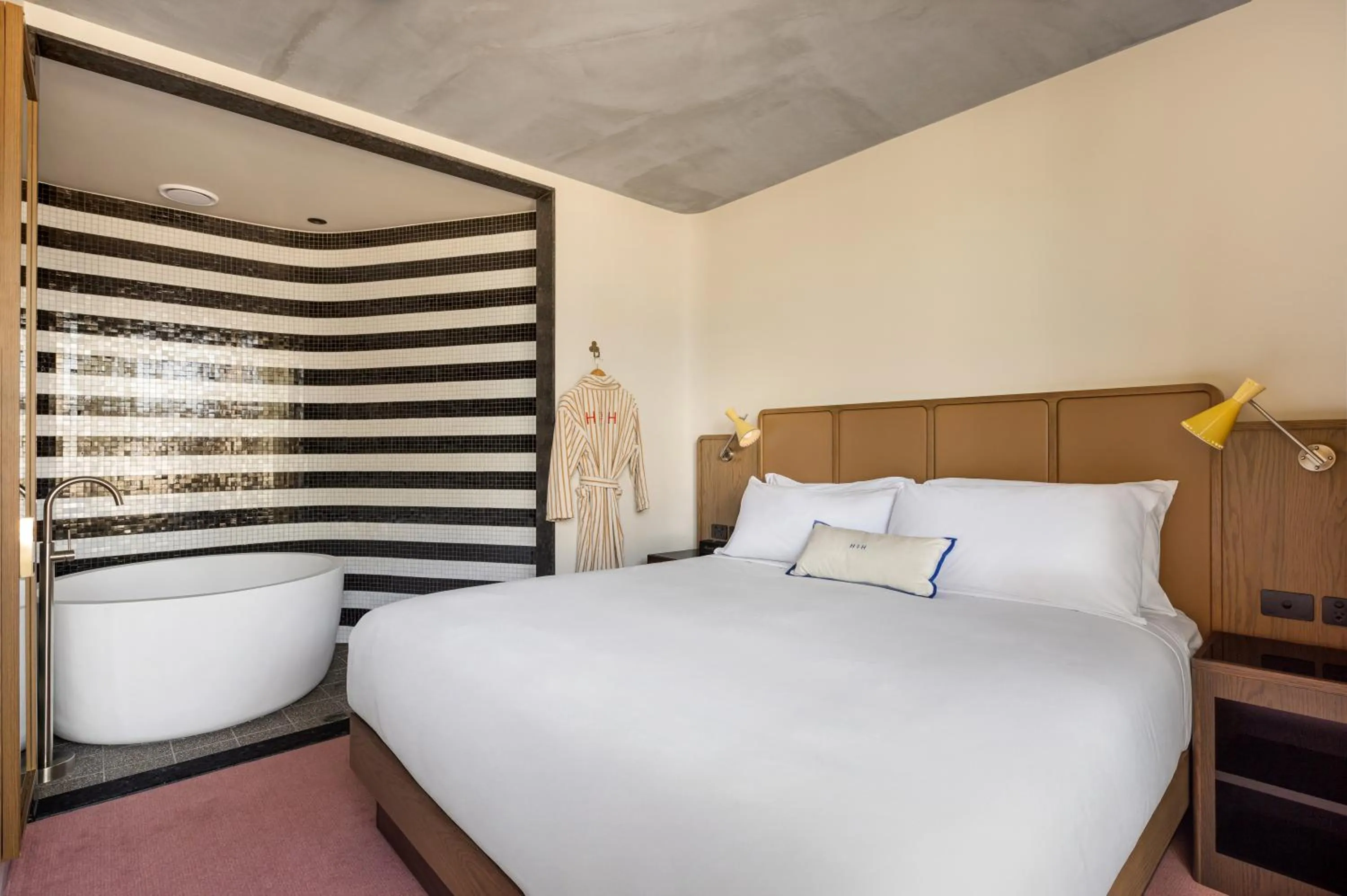 Bed in Hannah St Hotel Melbourne