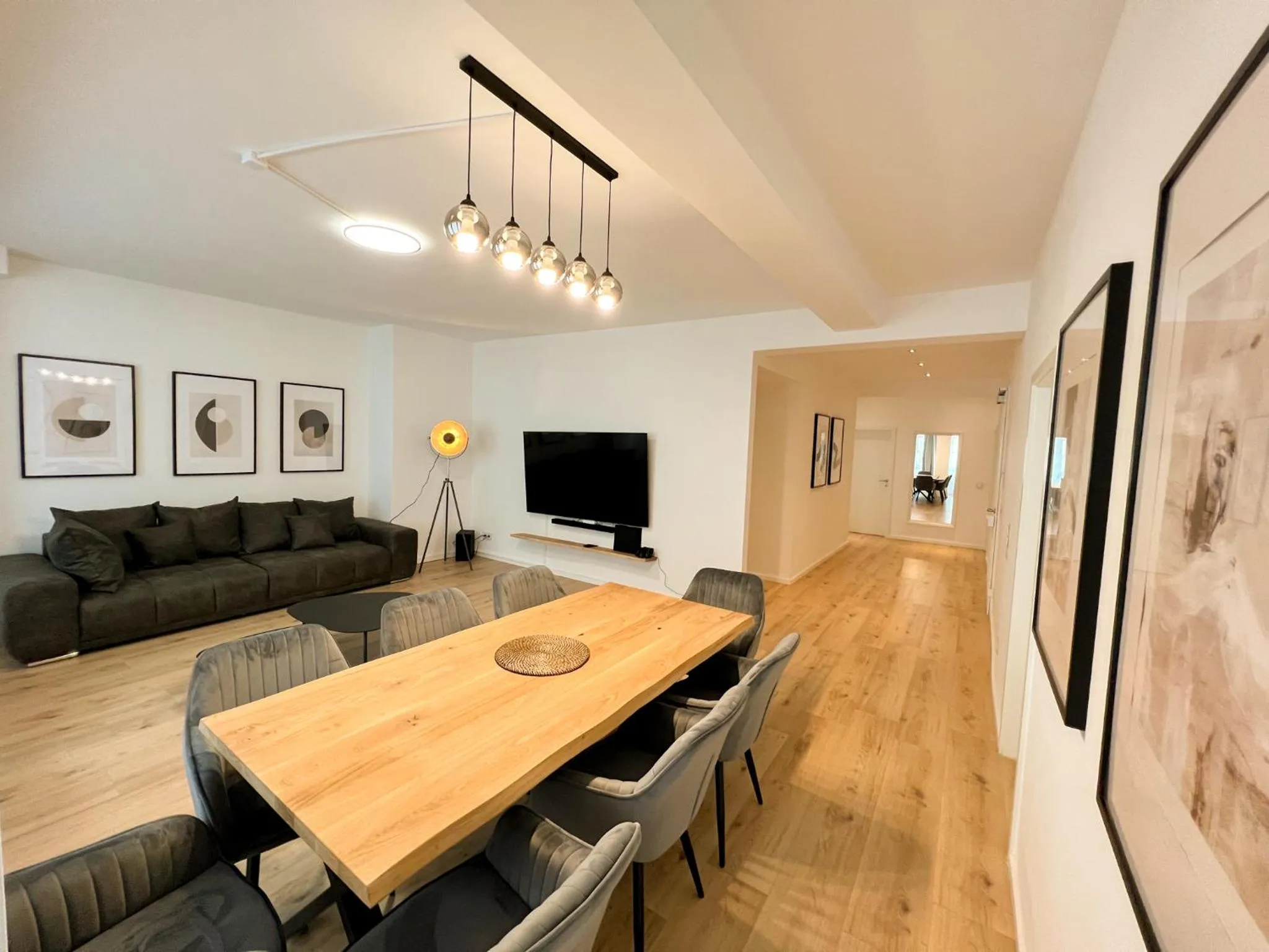 Communal lounge/ TV room in Centerapartments Tonhallenstraße