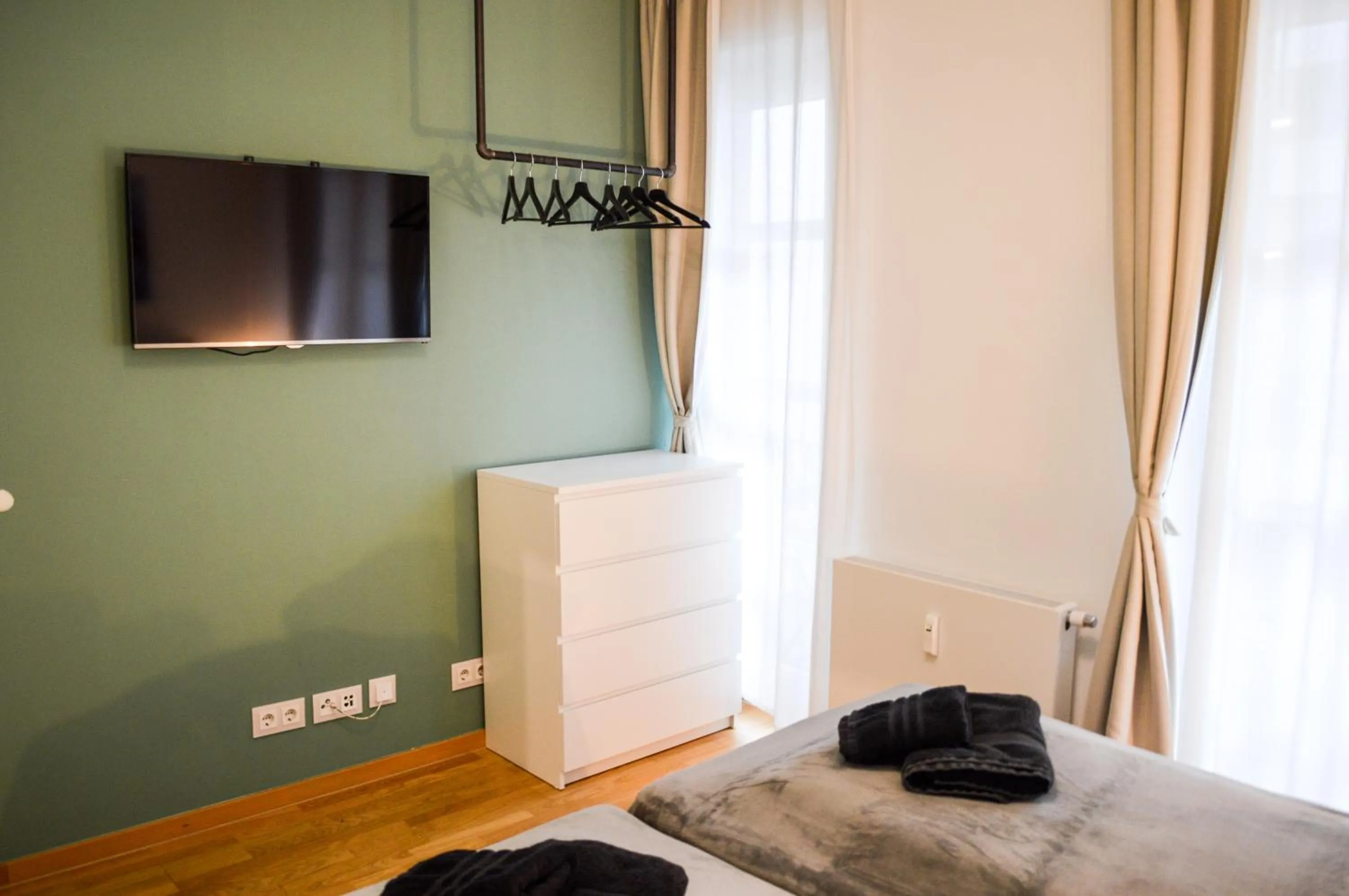 TV and multimedia, Bed in Centerapartments Tonhallenstraße