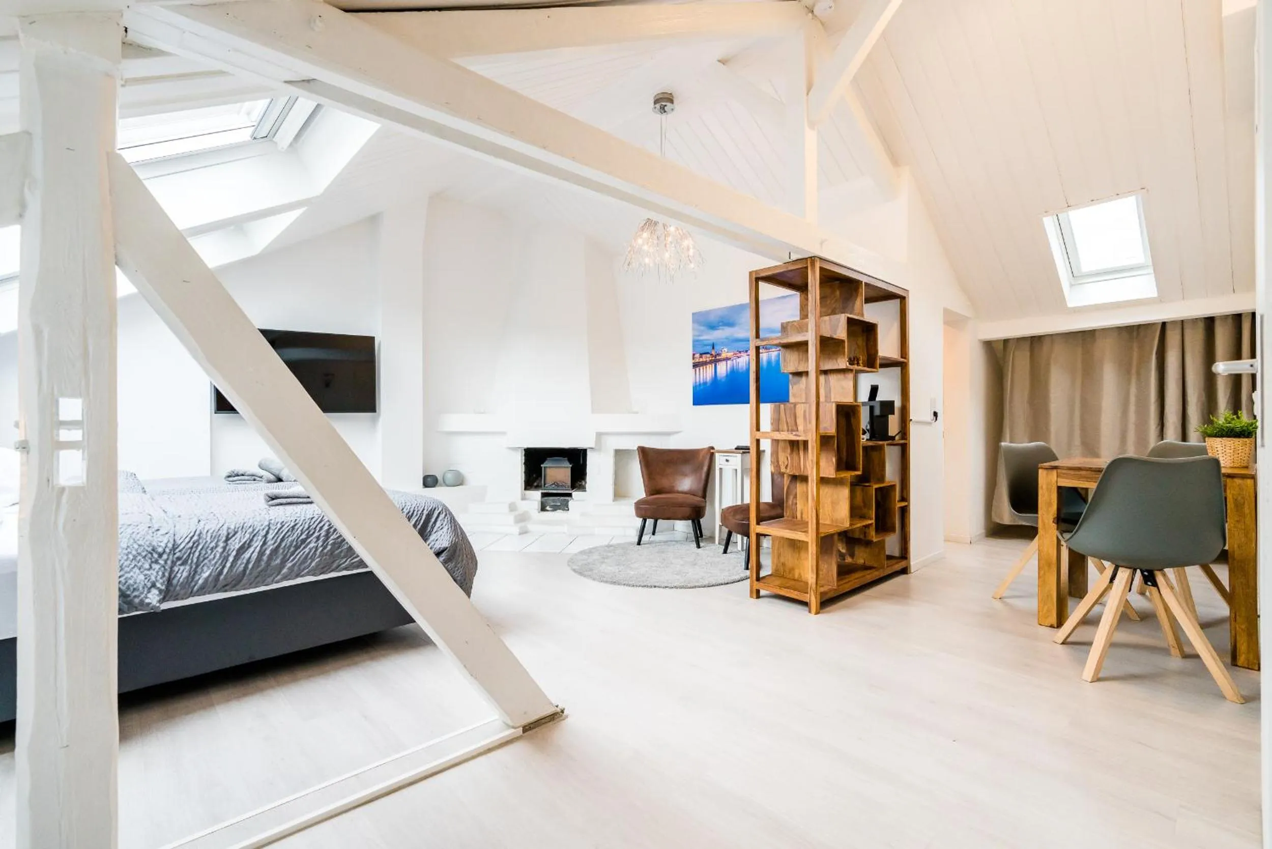 Living room, Bed in Centerapartments Tonhallenstraße