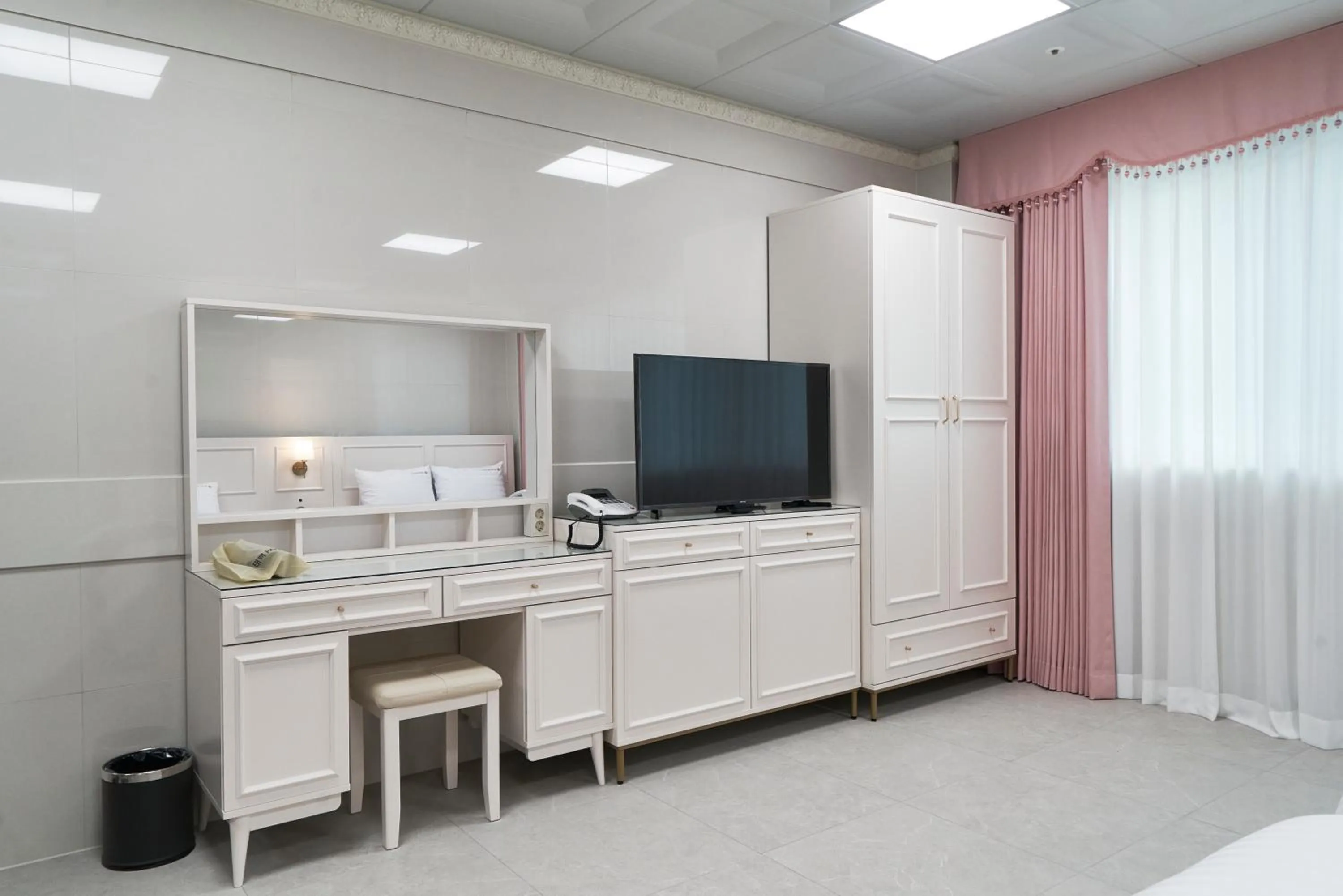 Bed in Taebaek Hotel