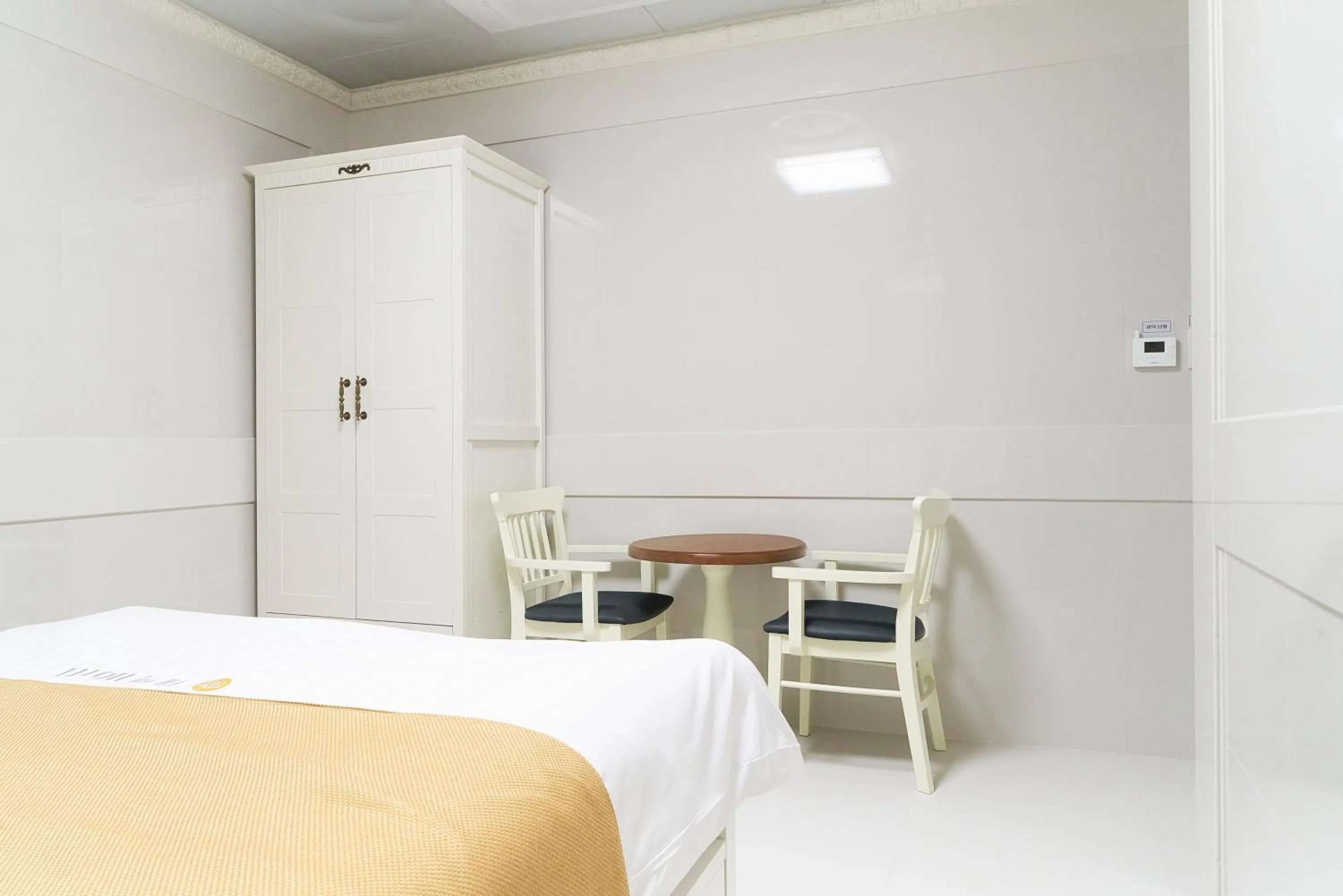 Bed in Taebaek Hotel