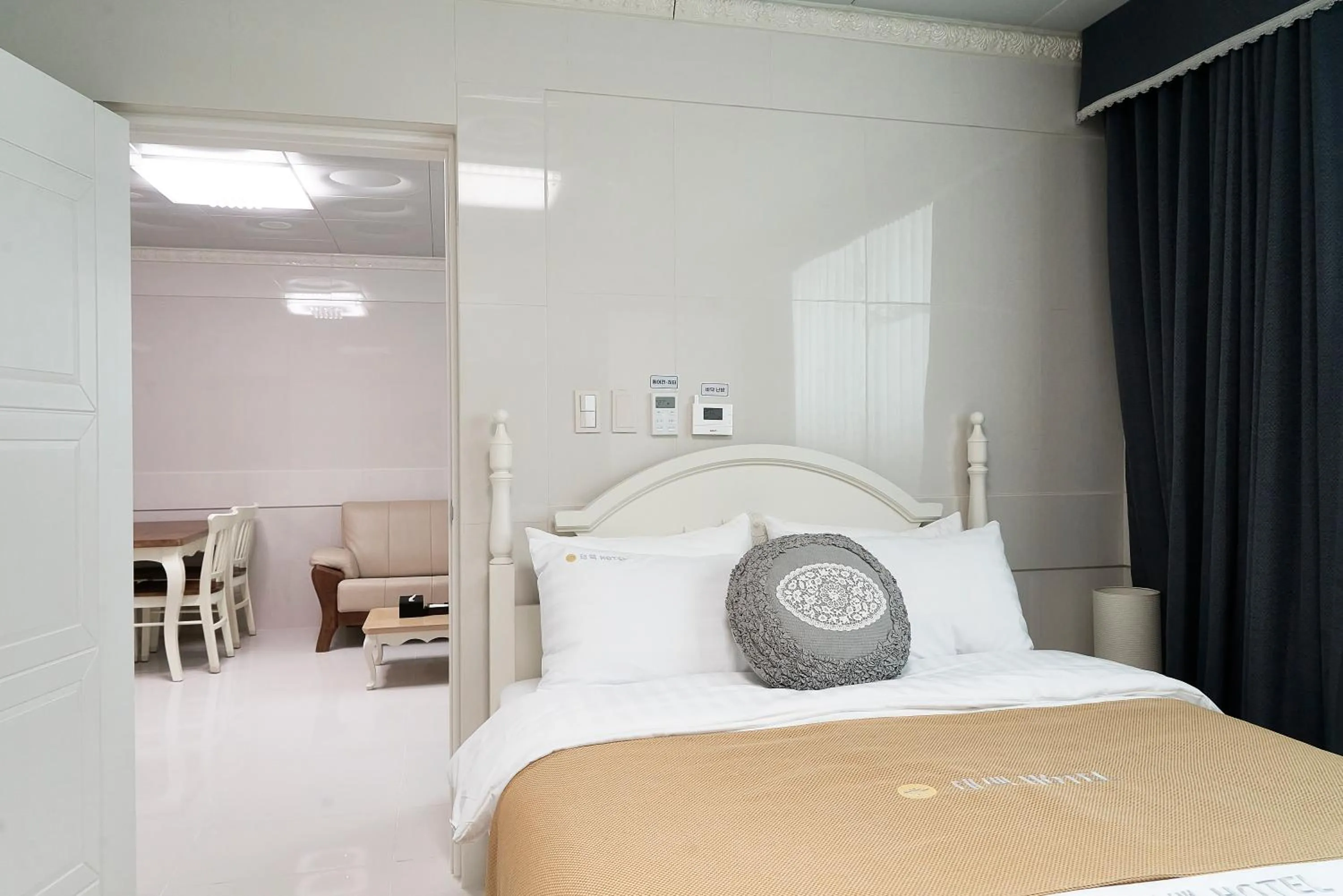 Bed in Taebaek Hotel