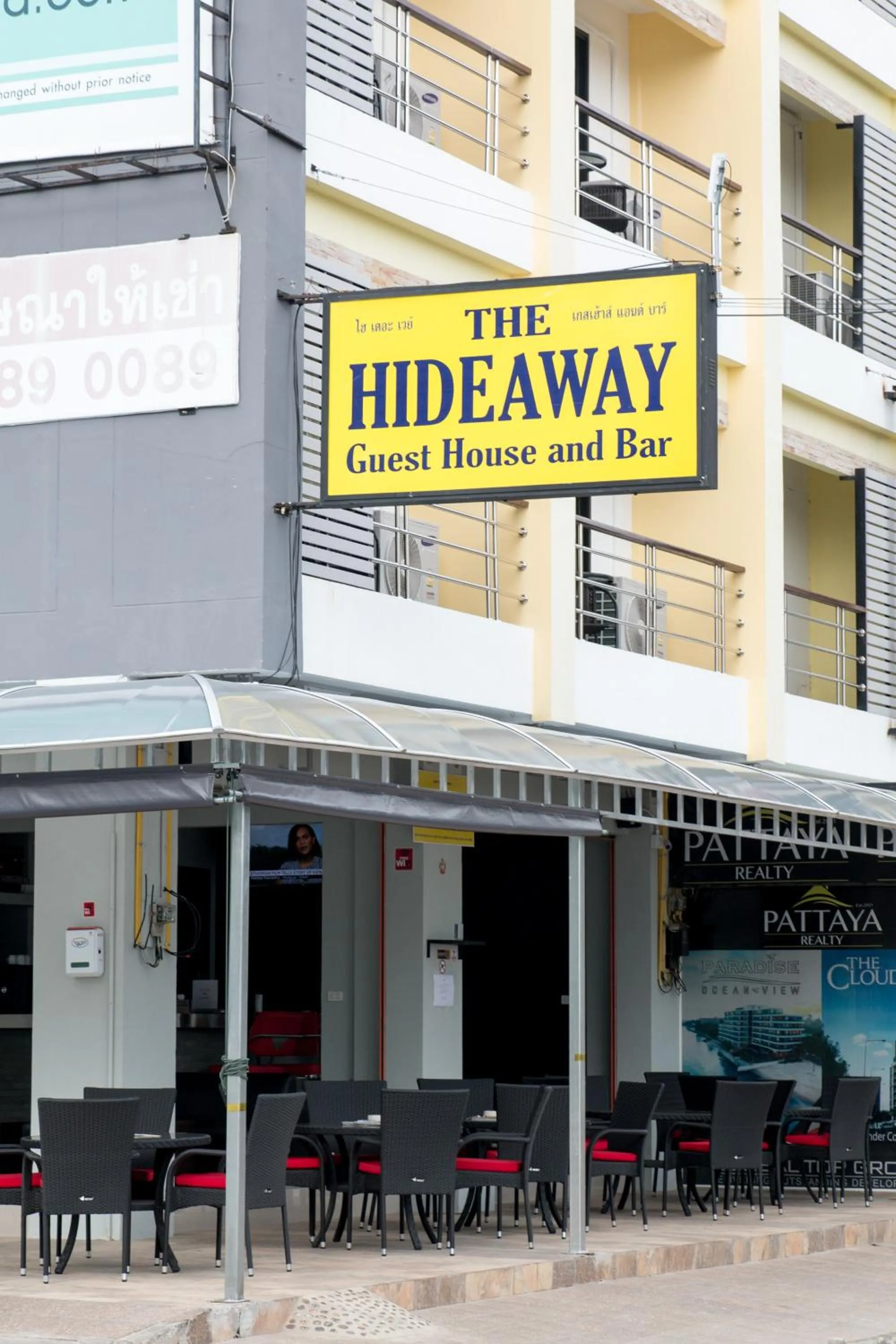 Facade/entrance in Hideaway Guest House And Bar
