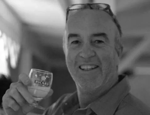 Hideaway Guest House And Bar