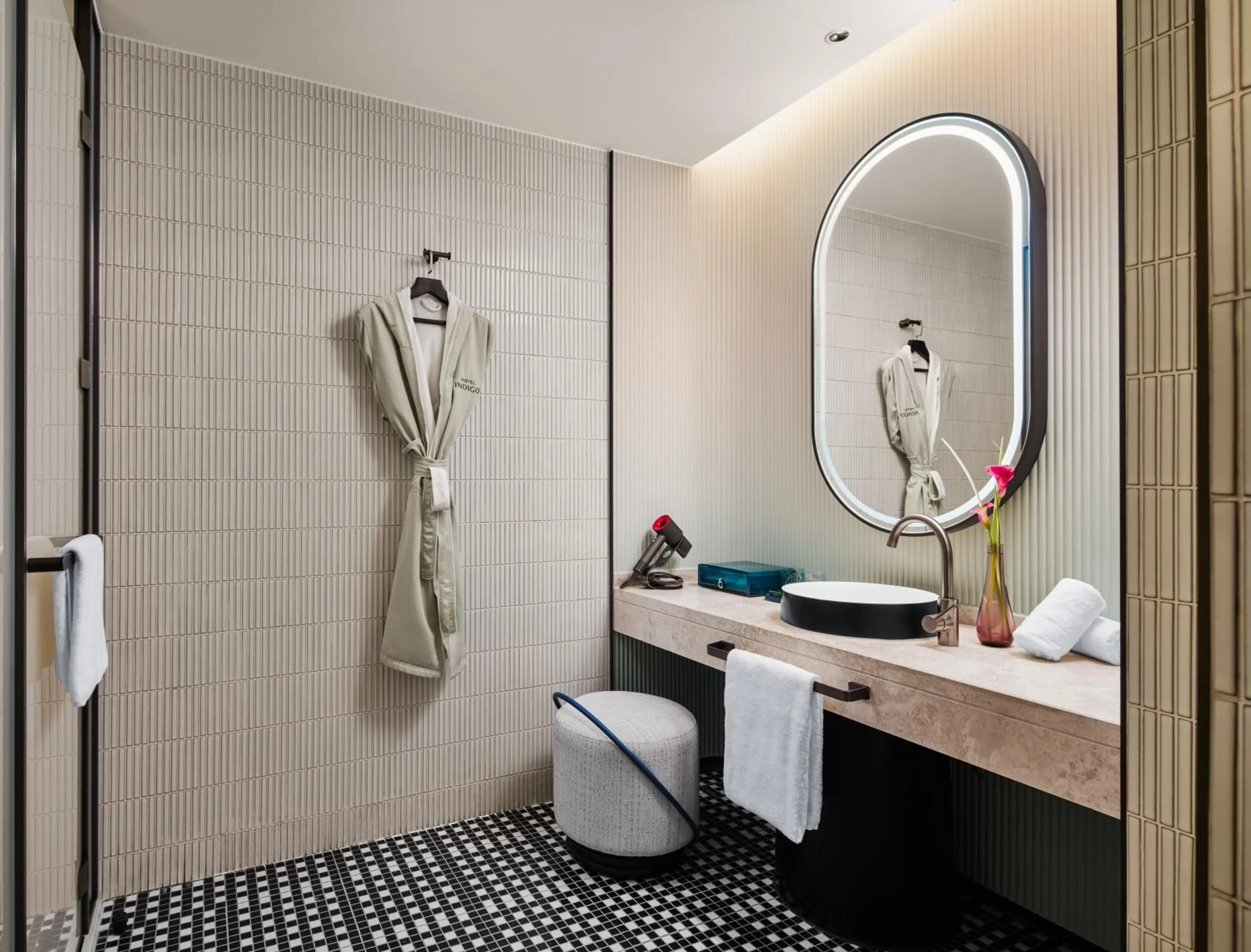 Shower in Hotel Indigo Shanghai Harbour City