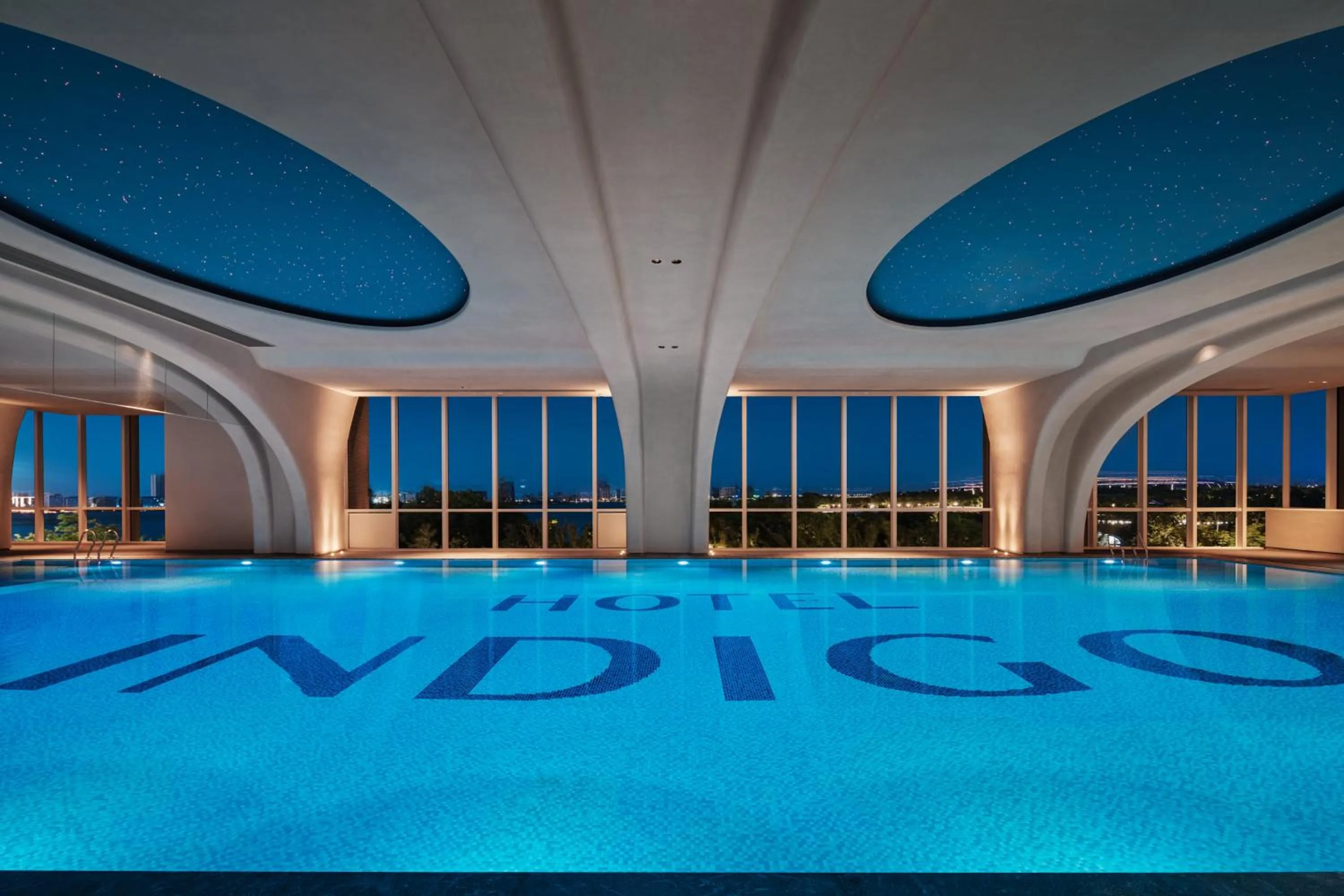 Swimming pool in Hotel Indigo Shanghai Harbour City