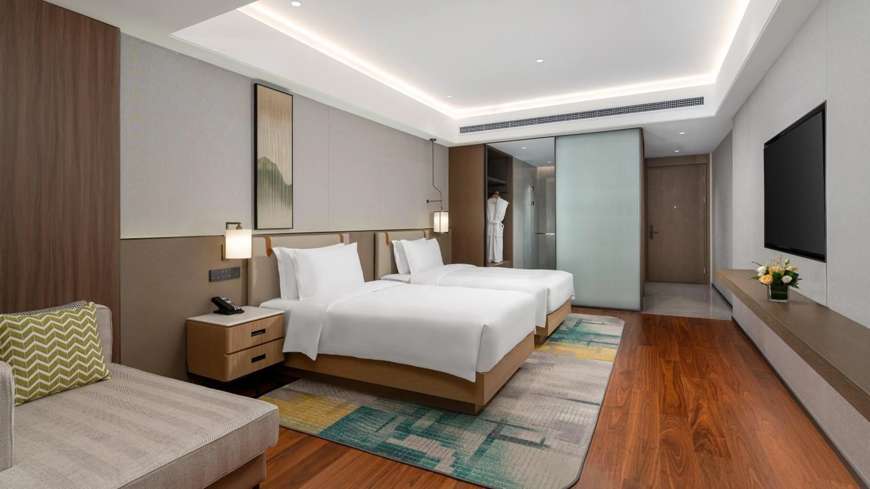 Photo of the whole room, Bed in Holiday Inn Xingtai Quancheng by IHG