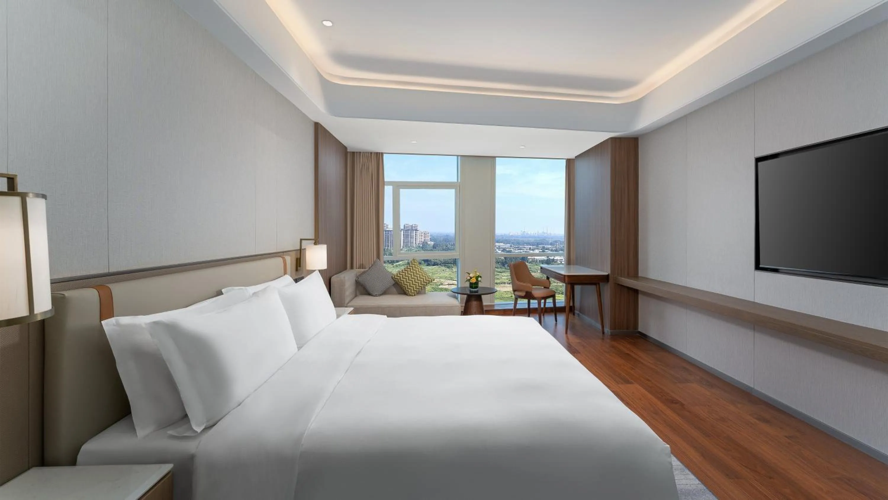 Photo of the whole room, Bed in Holiday Inn Xingtai Quancheng by IHG