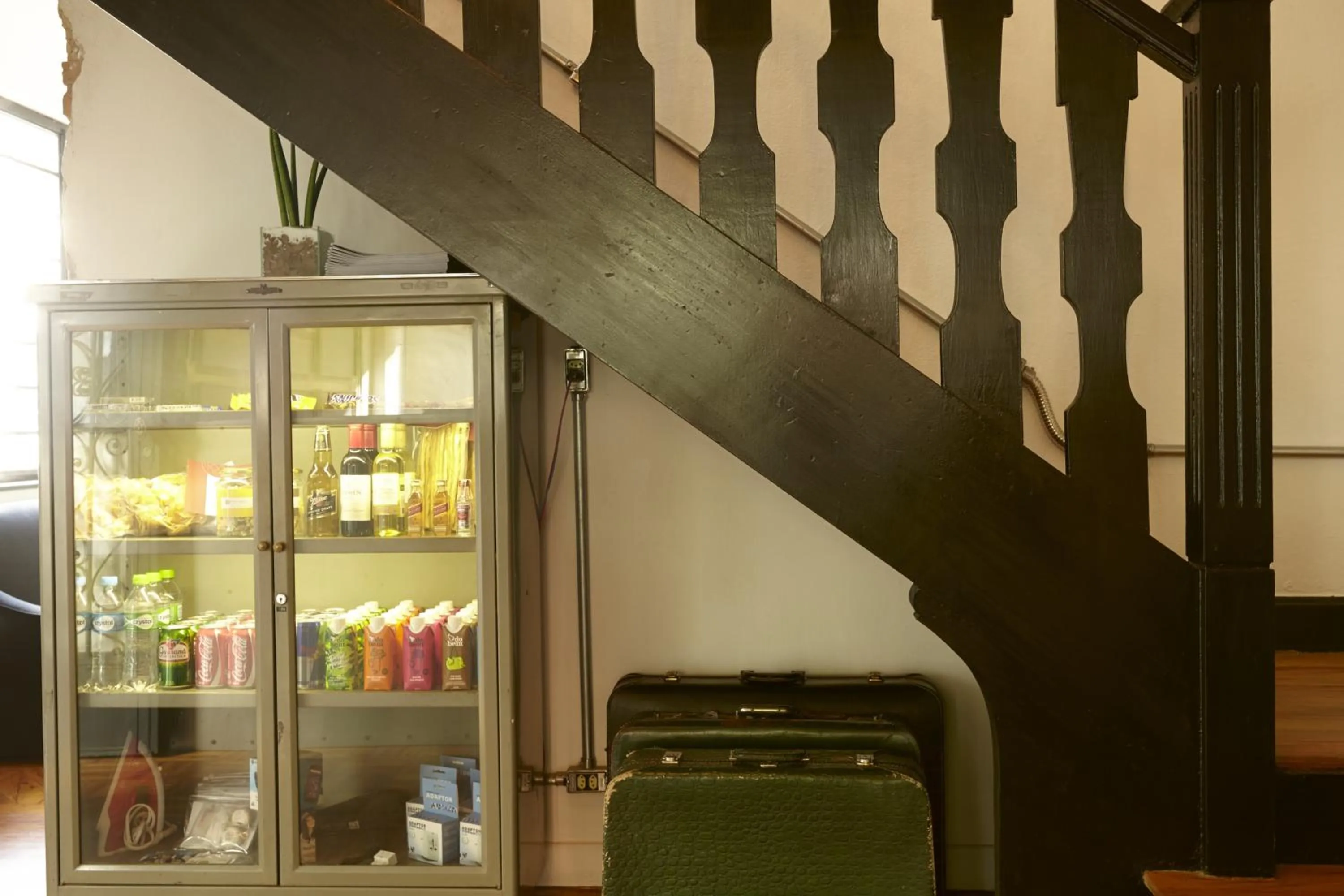 Food and drinks in Guest Urban Hotel Design Pinheiros