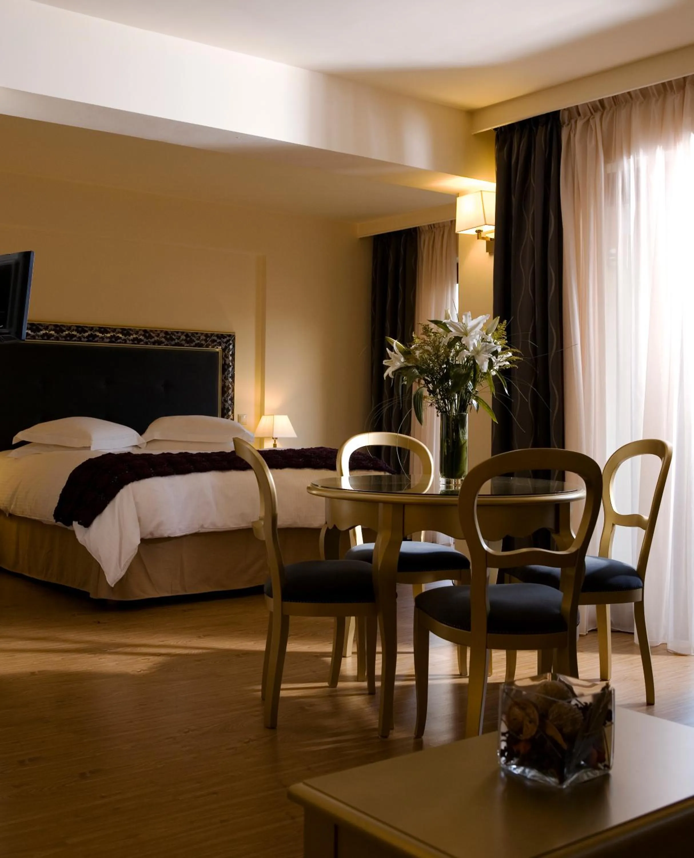 Bed in Valis Resort Hotel