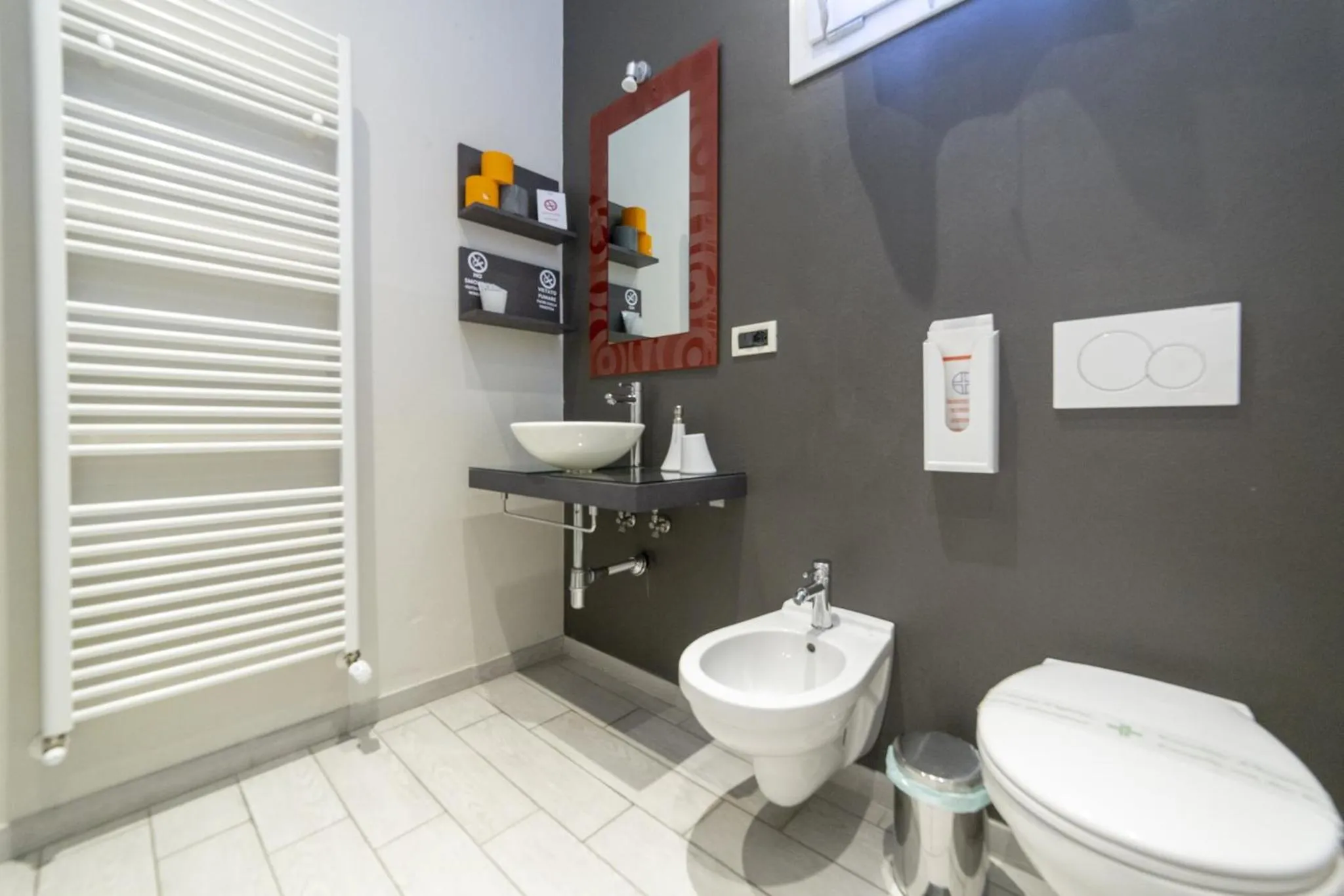 Toilet in Anda e Rianda