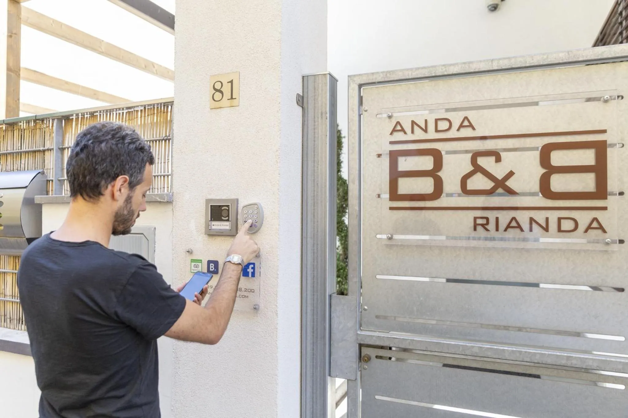 Property logo or sign in Anda e Rianda