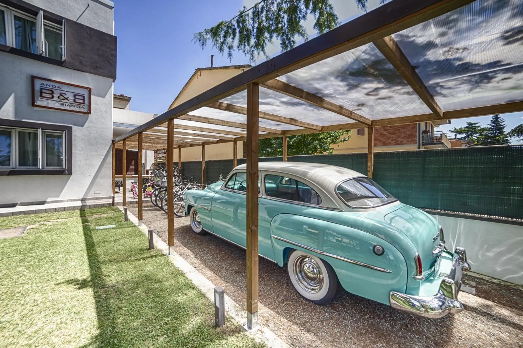 Property building in Anda e Rianda