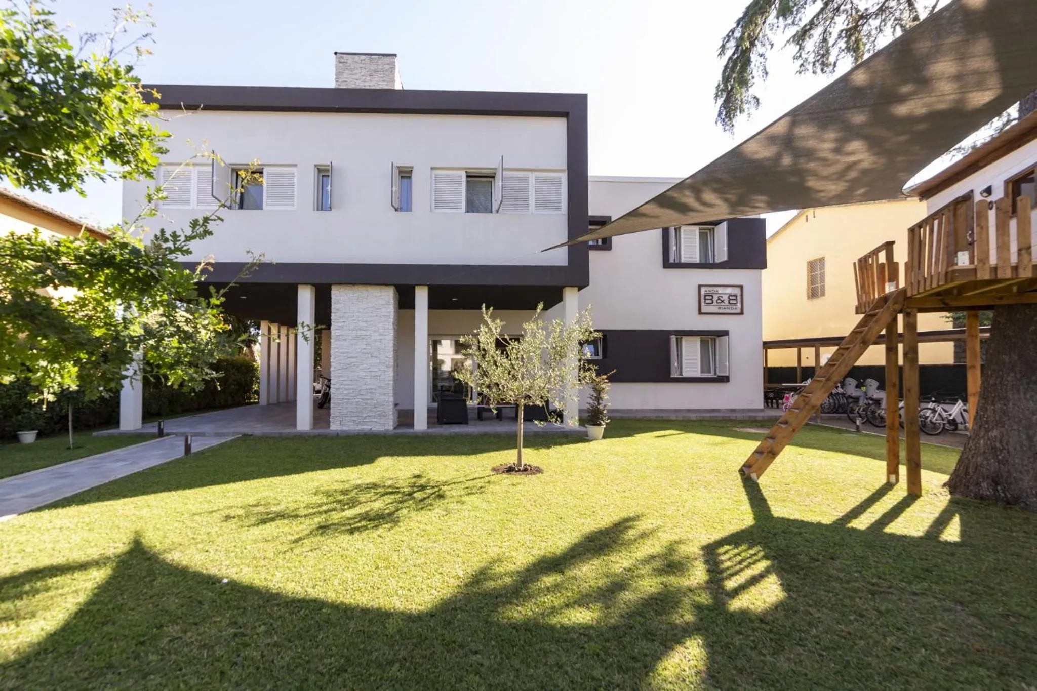 Property building in Anda e Rianda