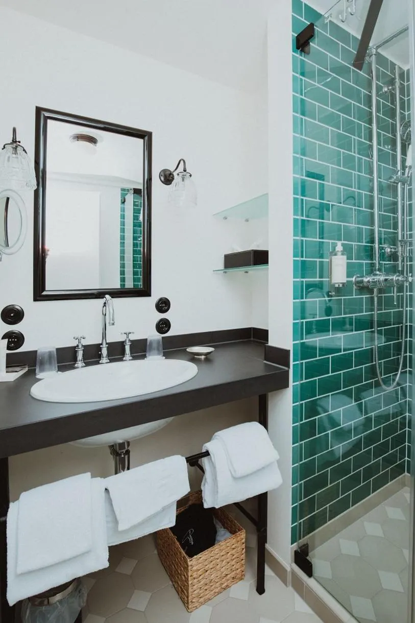 Bathroom in Burg Reichenstein