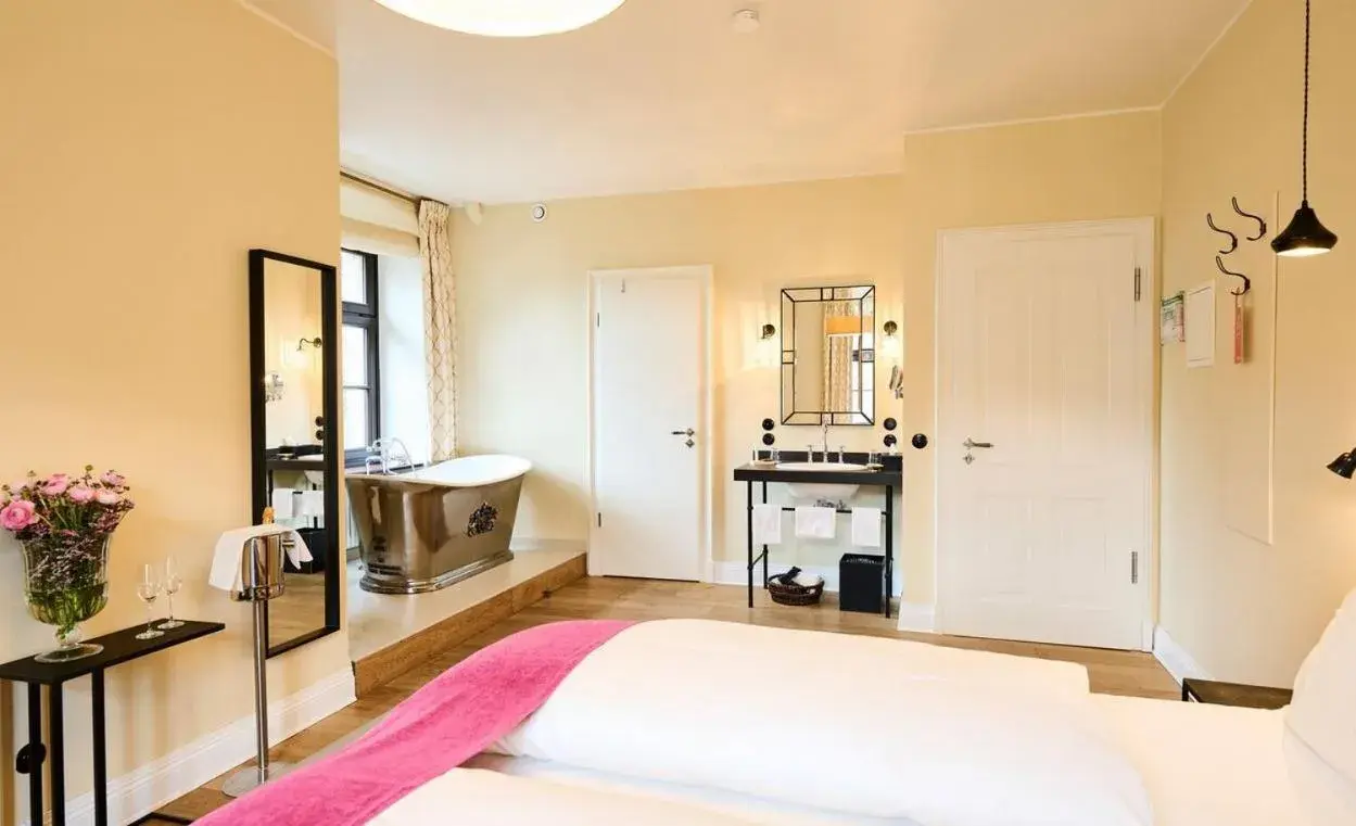 Deluxe Double Room with Sea View in Burg Reichenstein Deluxe Double Room with Sea View in Burg Reichenstein