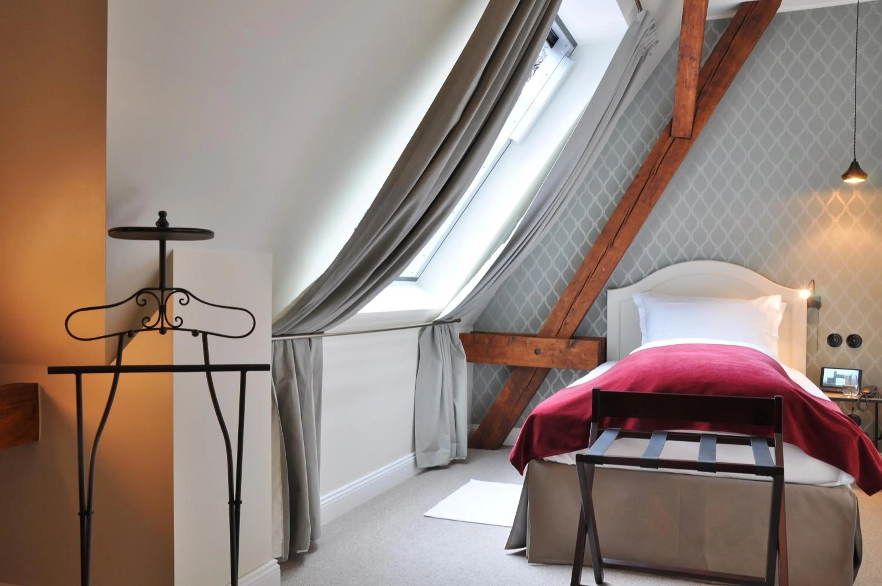 Bed in Burg Reichenstein