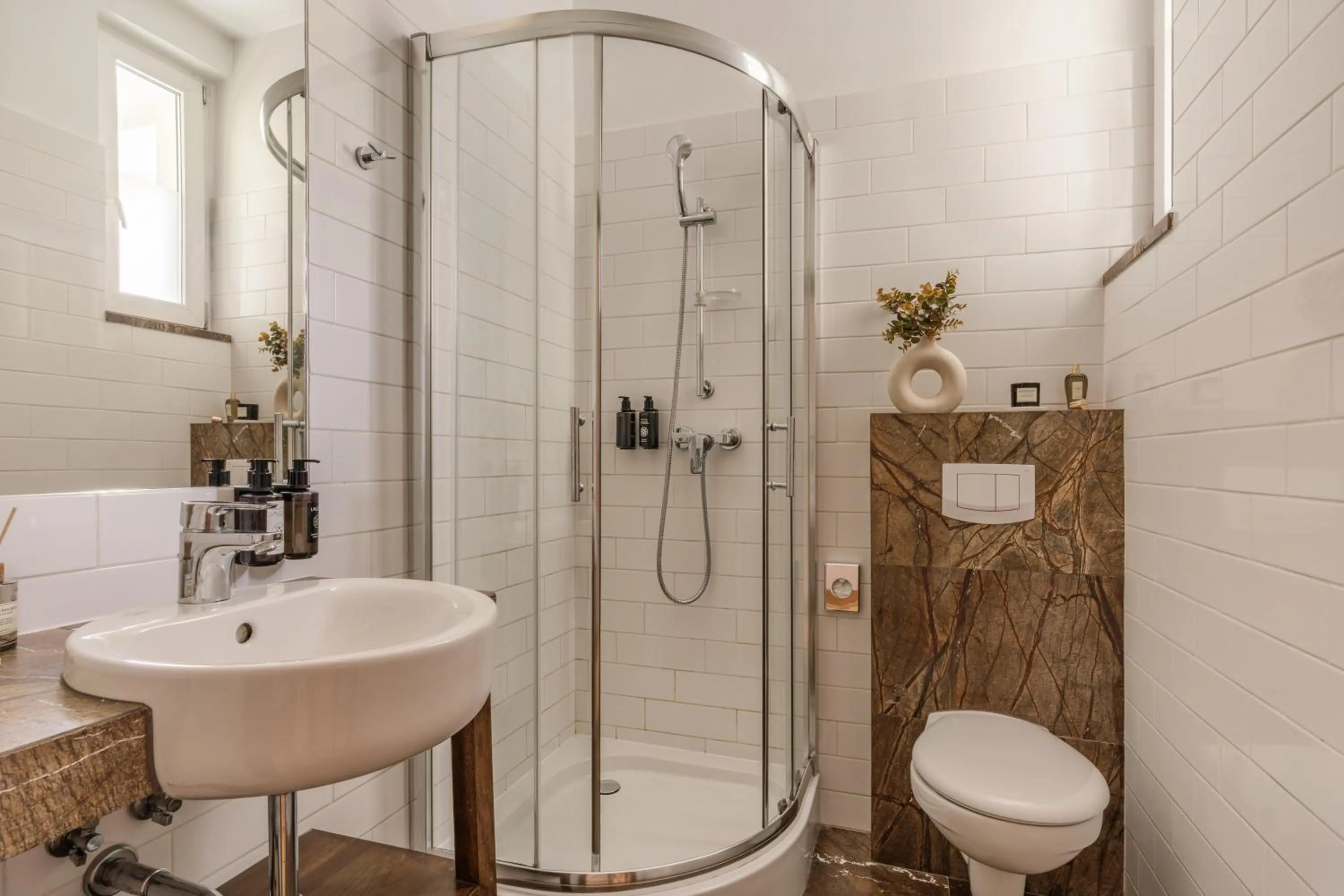 Shower in Grottger Luxury Boutique Hotel City