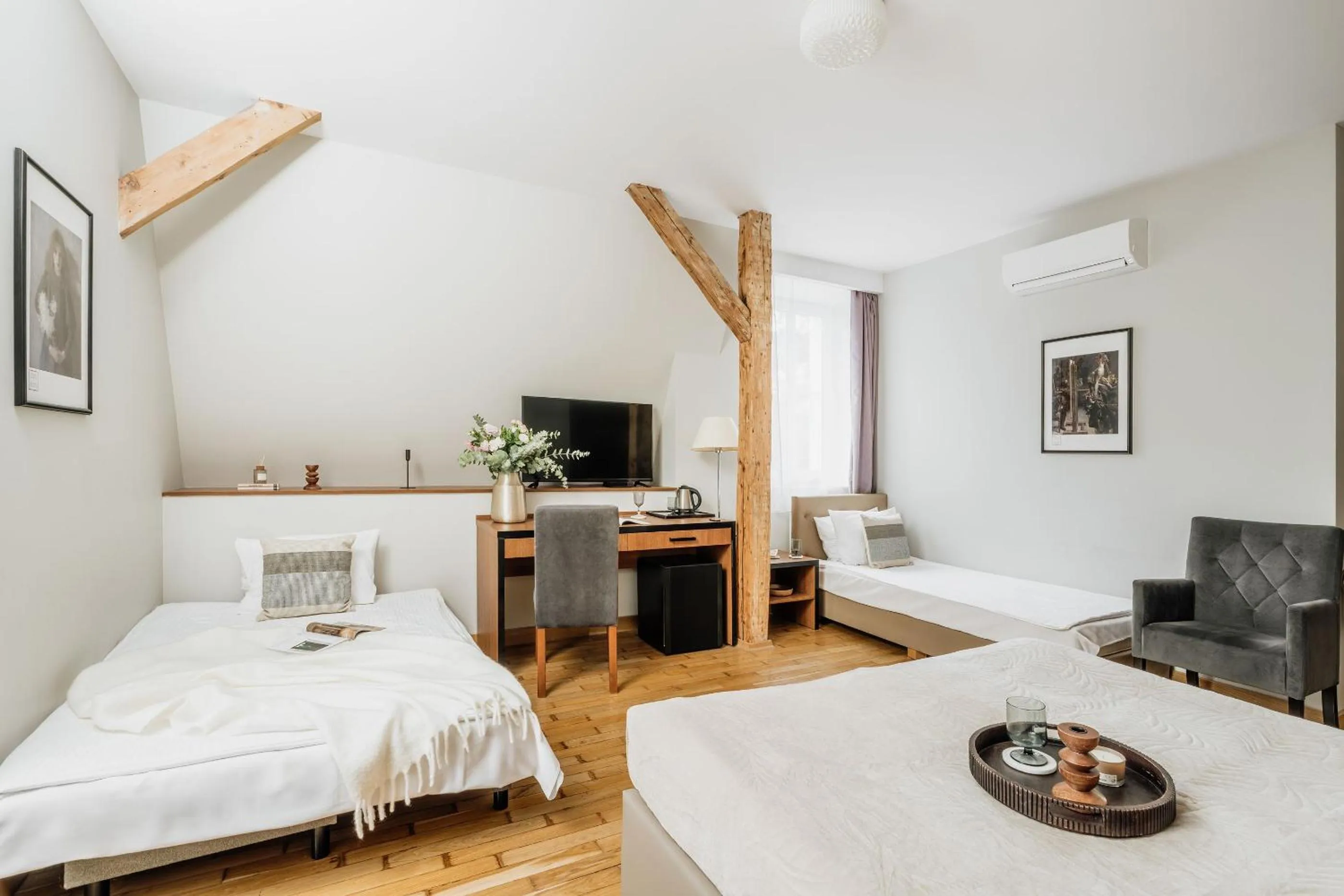 Bed in Grottger Luxury Boutique Hotel City