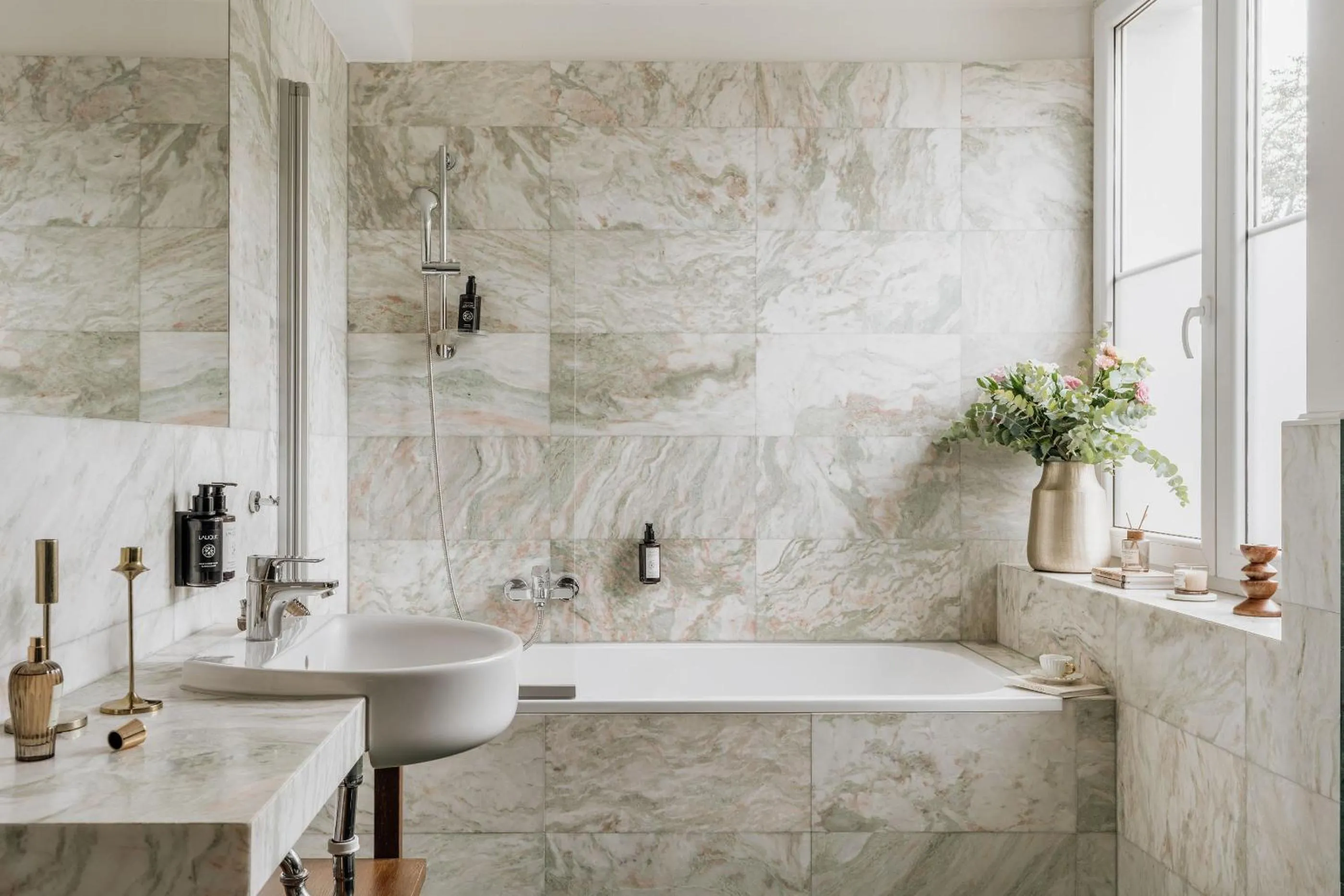 Bathroom in Grottger Luxury Boutique Hotel City