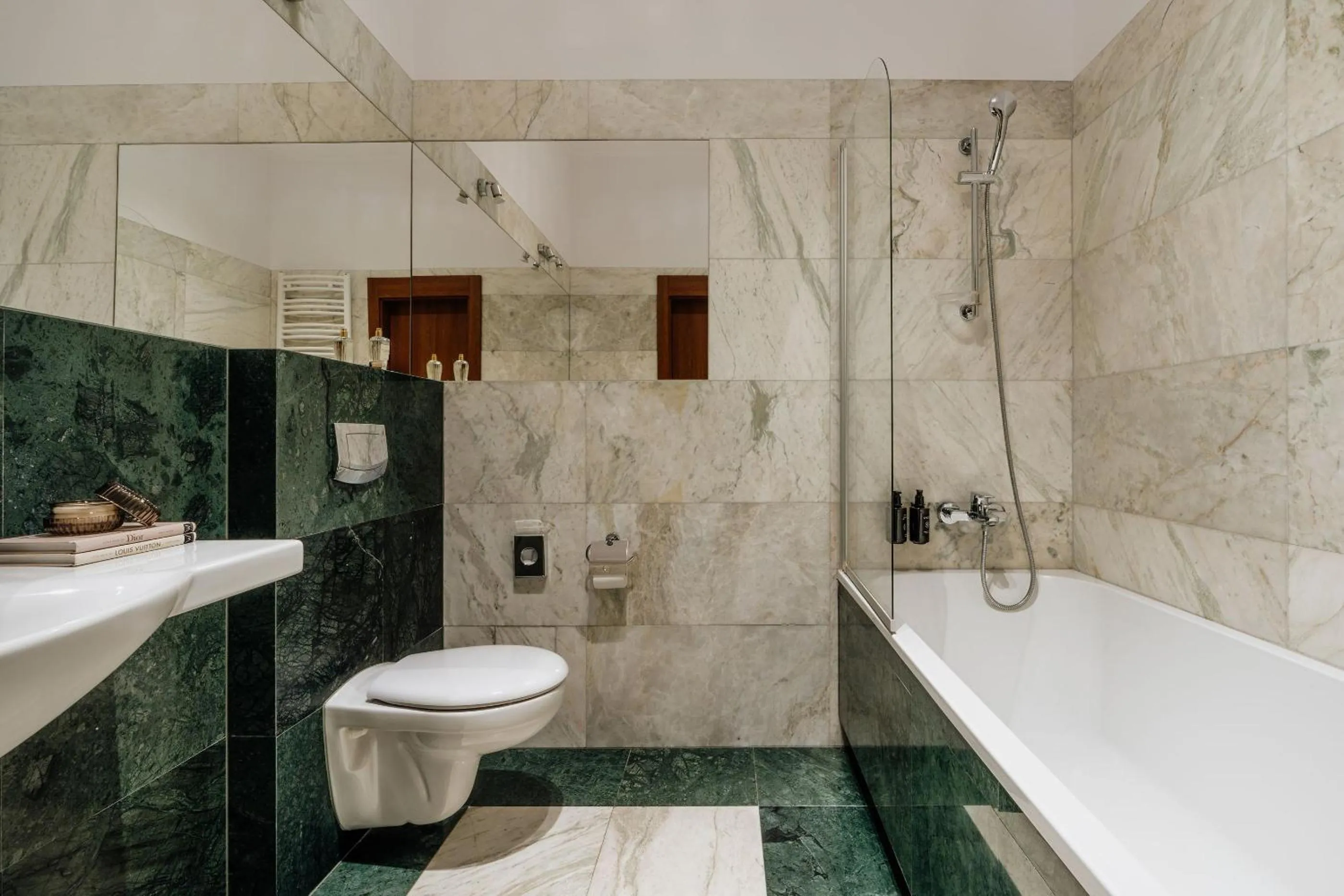 Shower in Grottger Luxury Boutique Hotel City