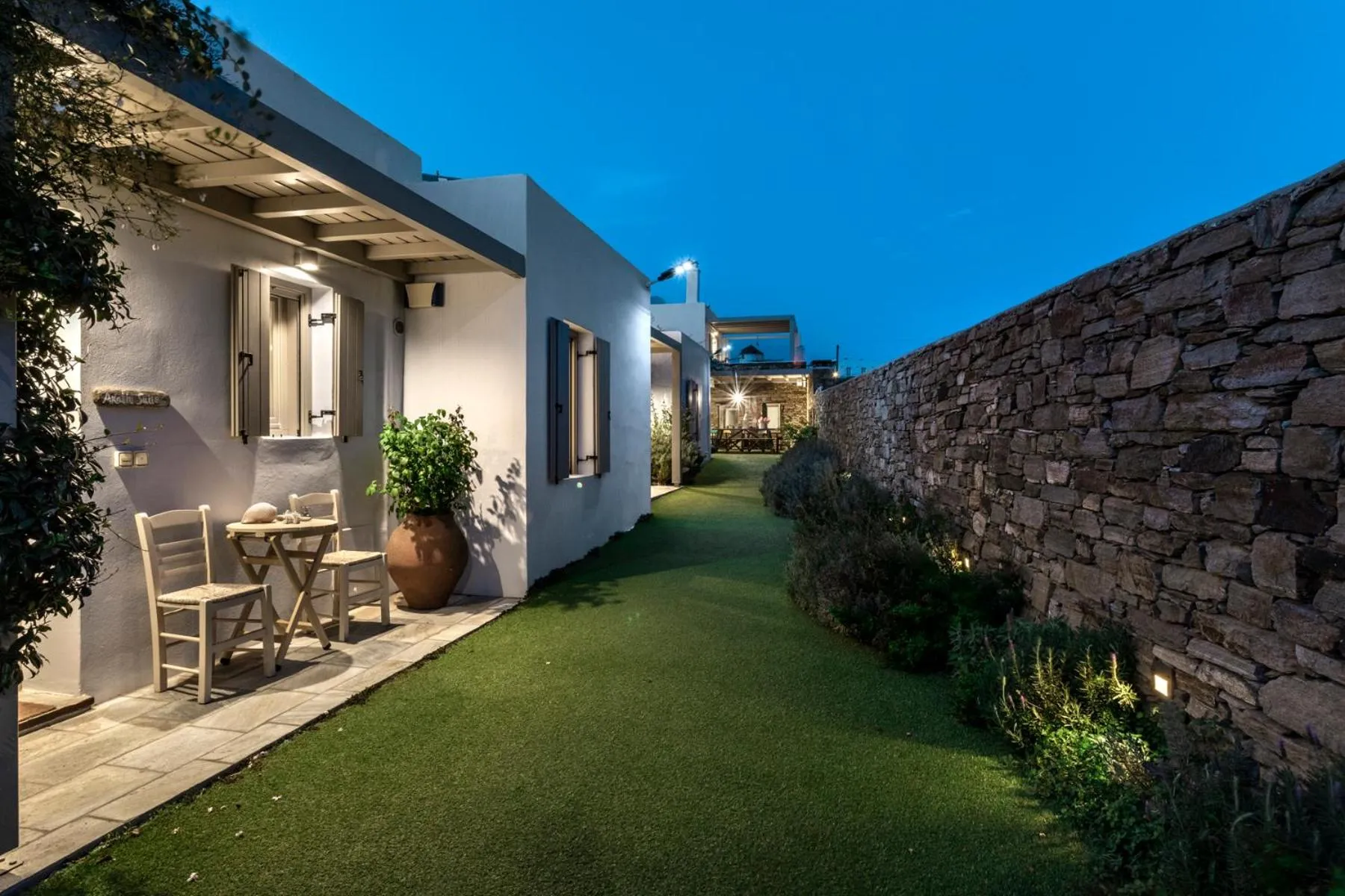 White Tinos Luxury Suites