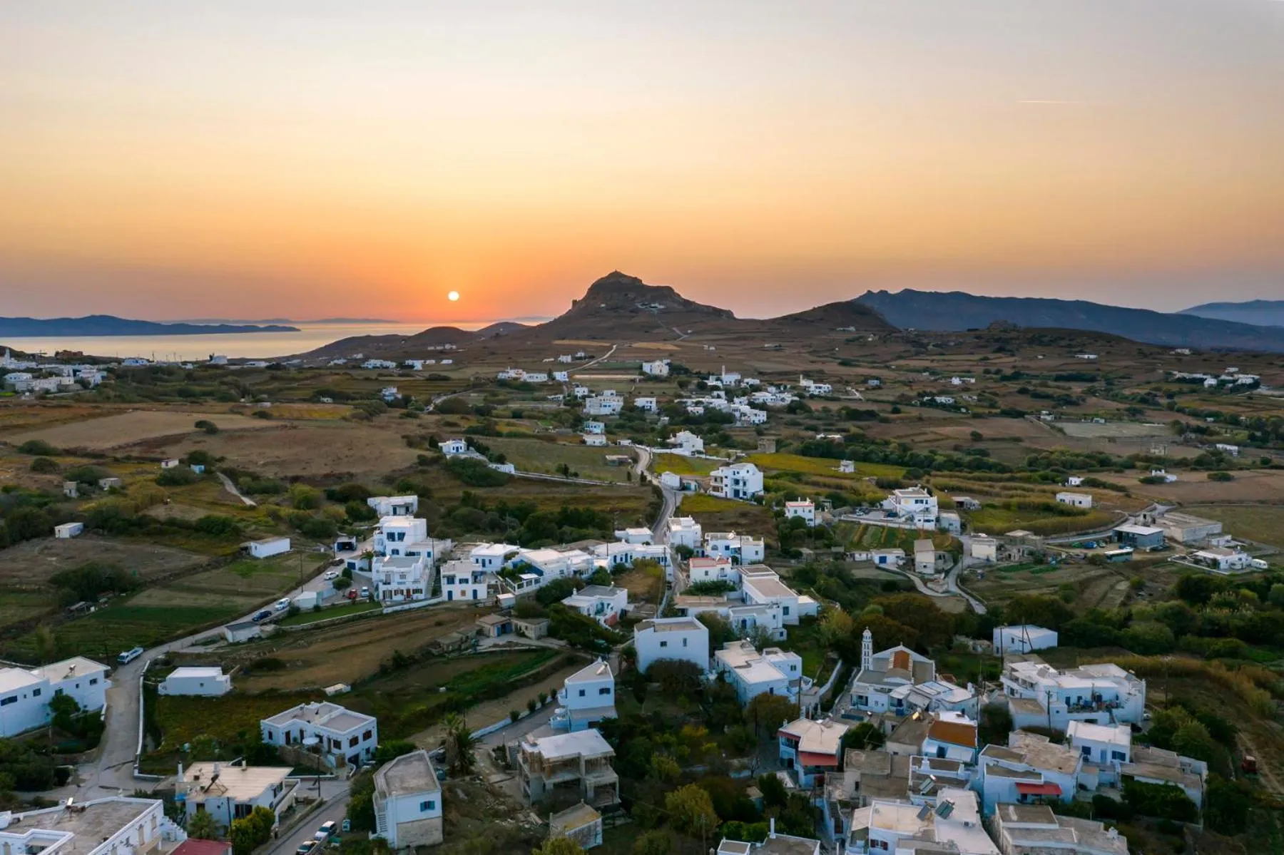 White Tinos Luxury Suites