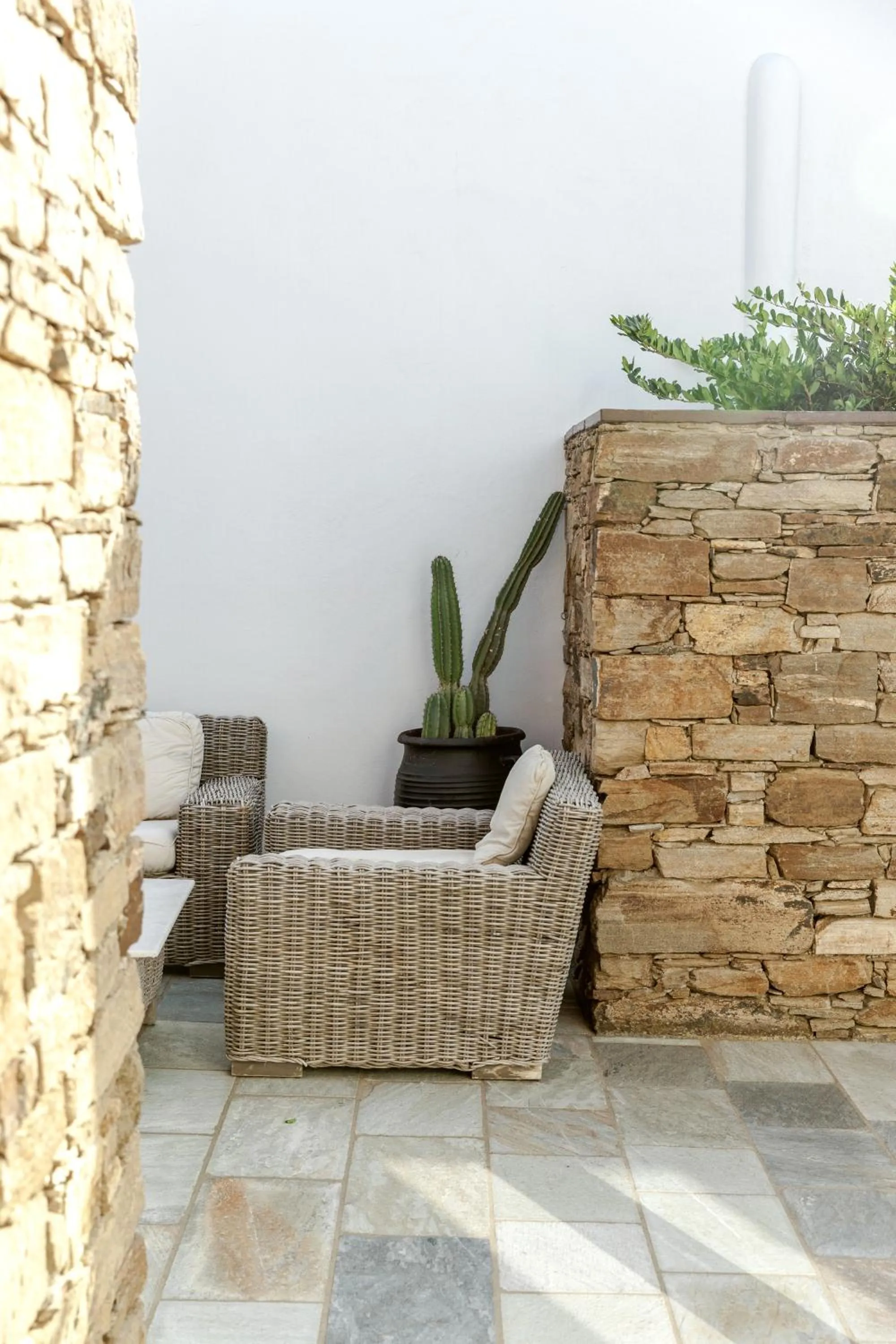 White Tinos Luxury Suites