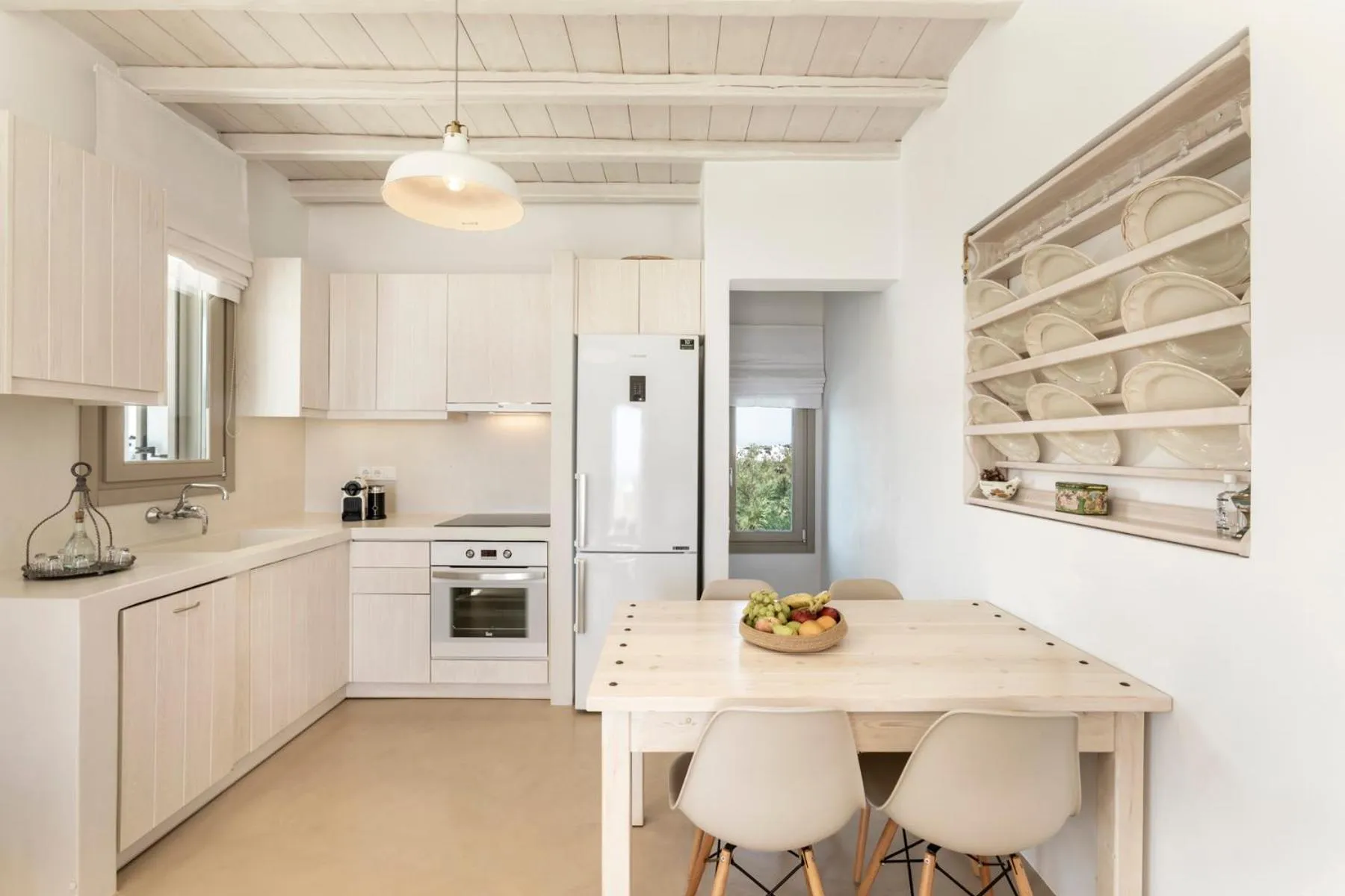 White Tinos Luxury Suites