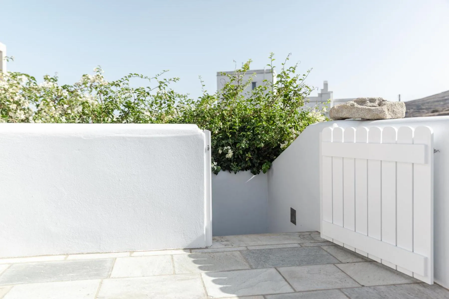White Tinos Luxury Suites