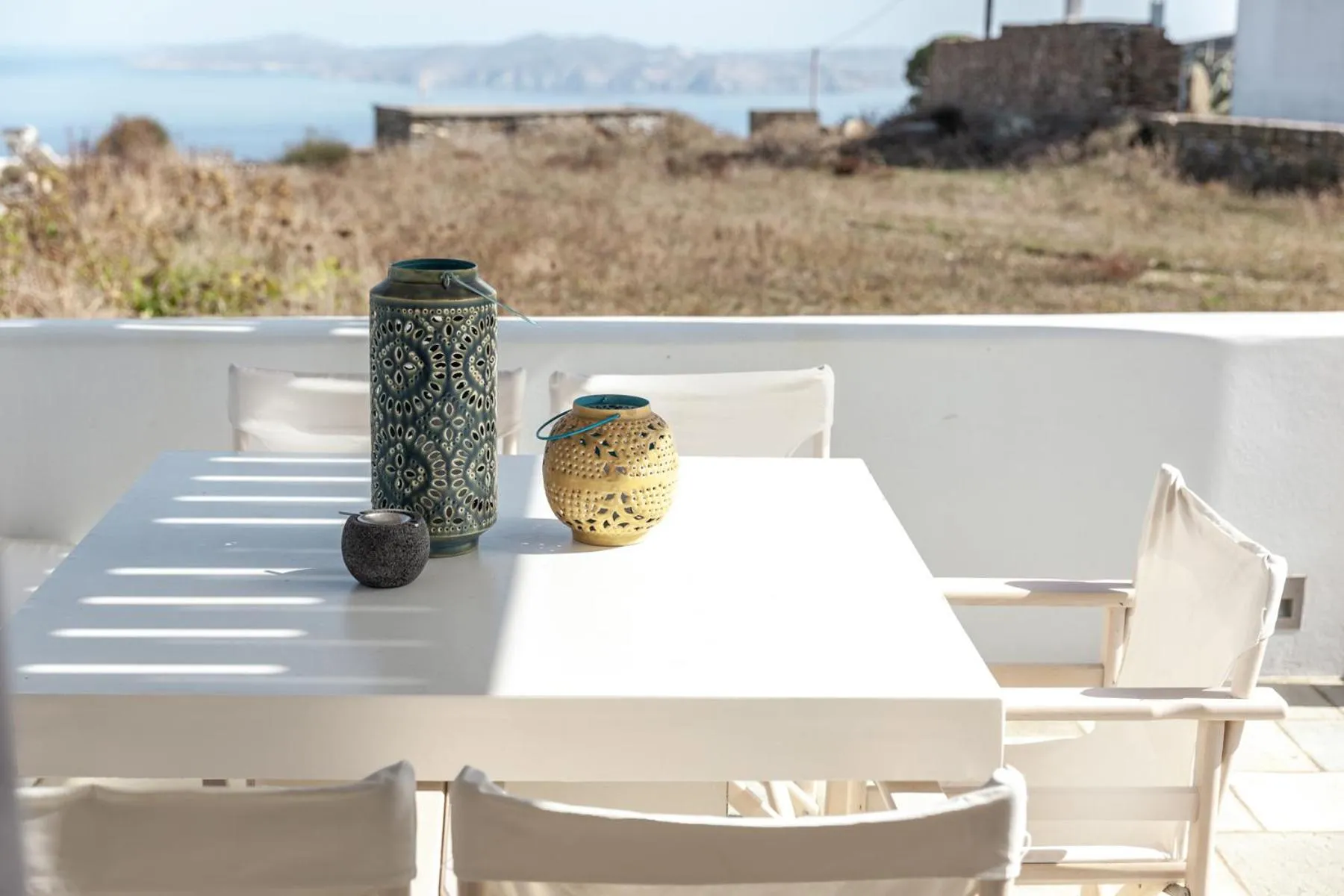 White Tinos Luxury Suites